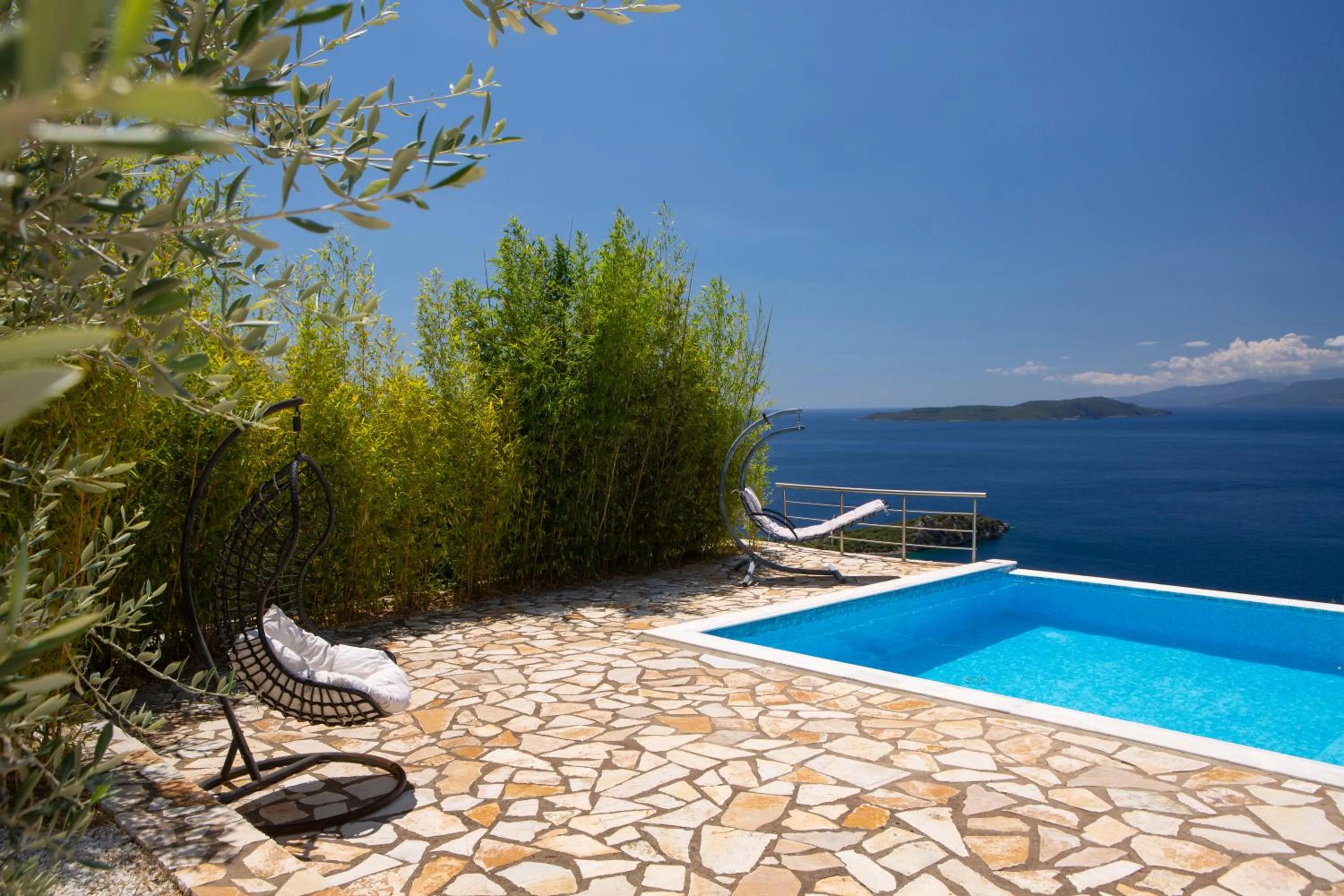 Swimming pool in Dream View Villas