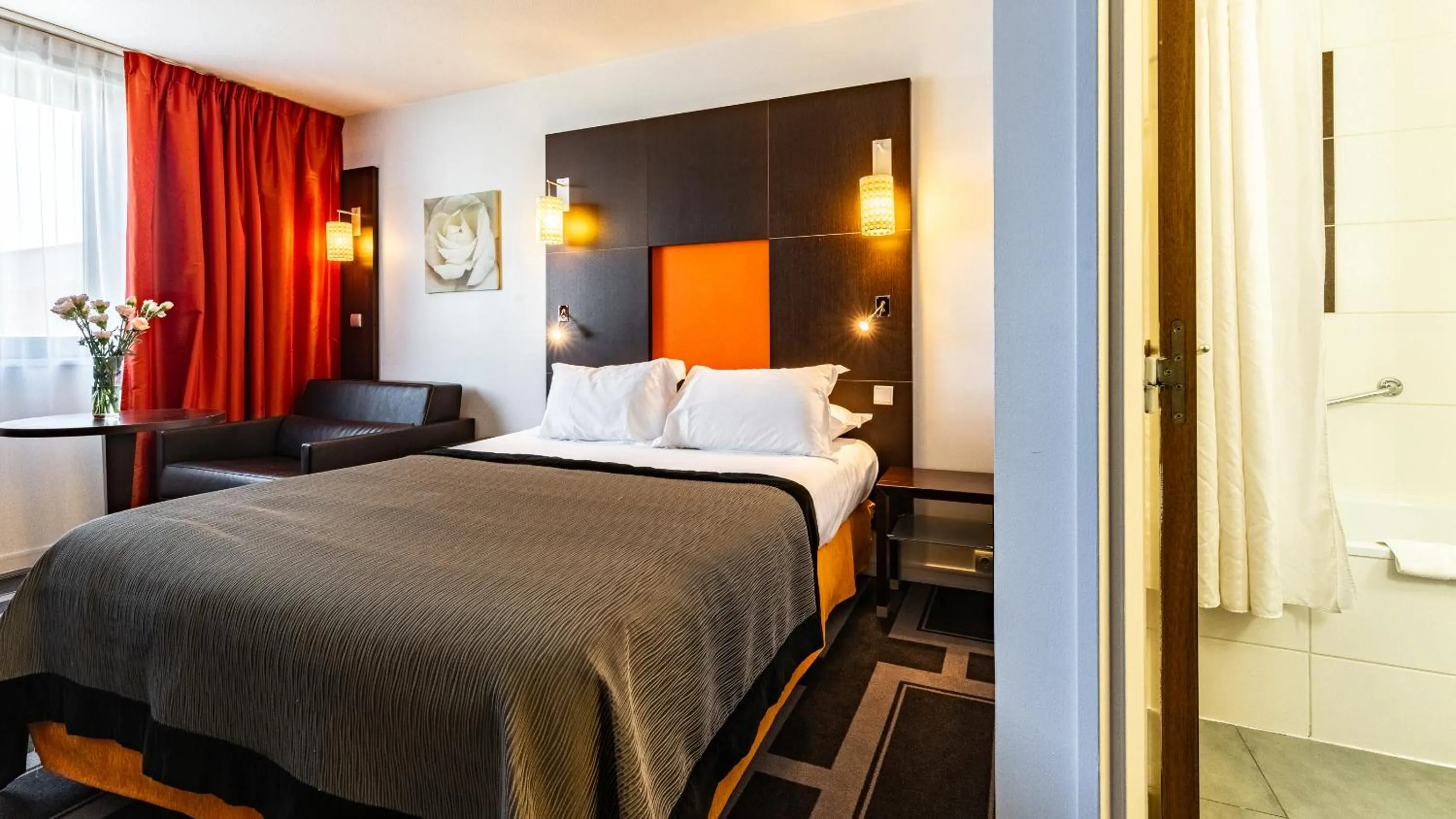 TV and multimedia, Bed in Holiday Inn Dijon Toison D'or by IHG