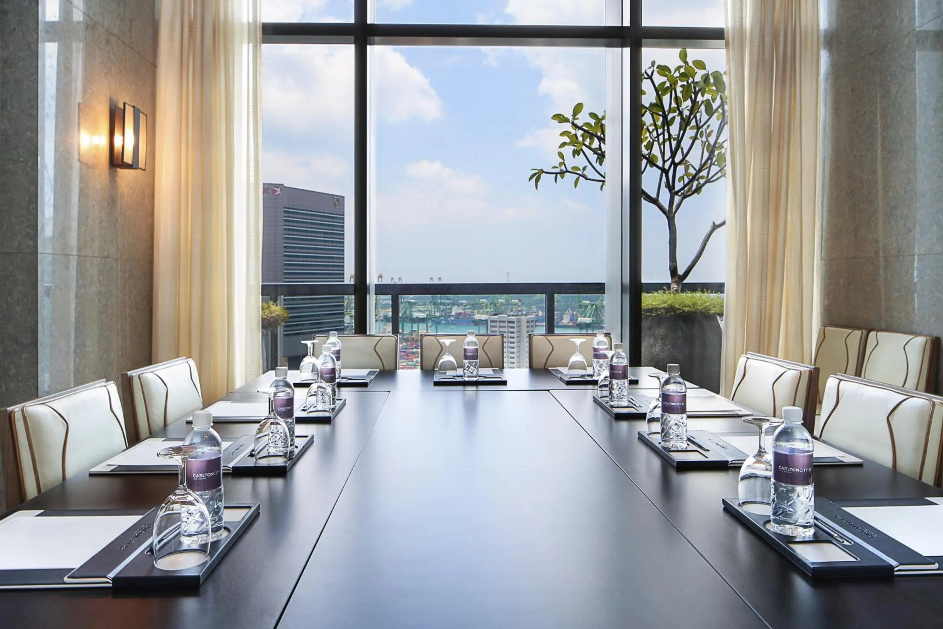 Business facilities in Carlton City Hotel Singapore