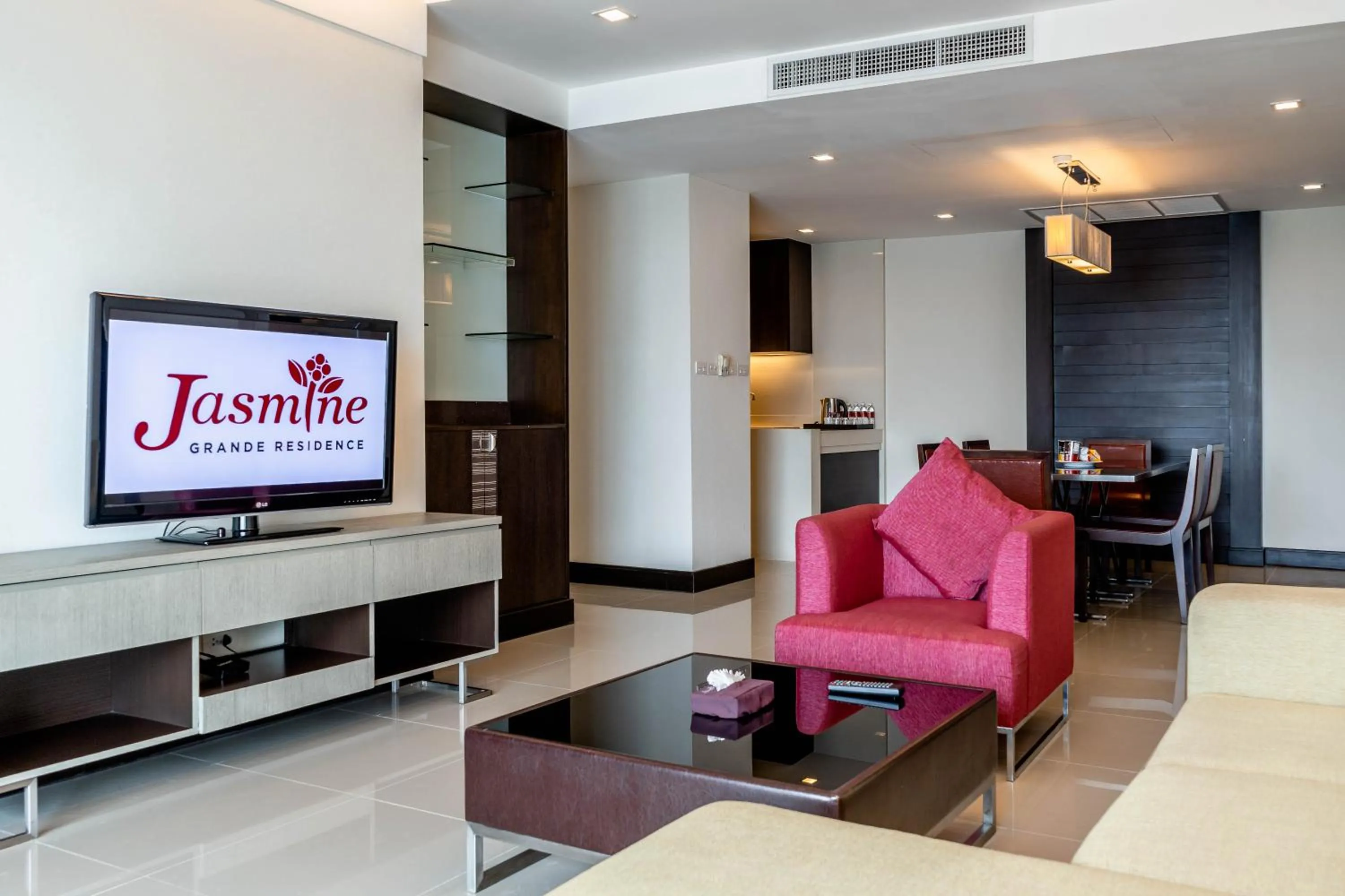 TV and multimedia in Jasmine Grande Residence