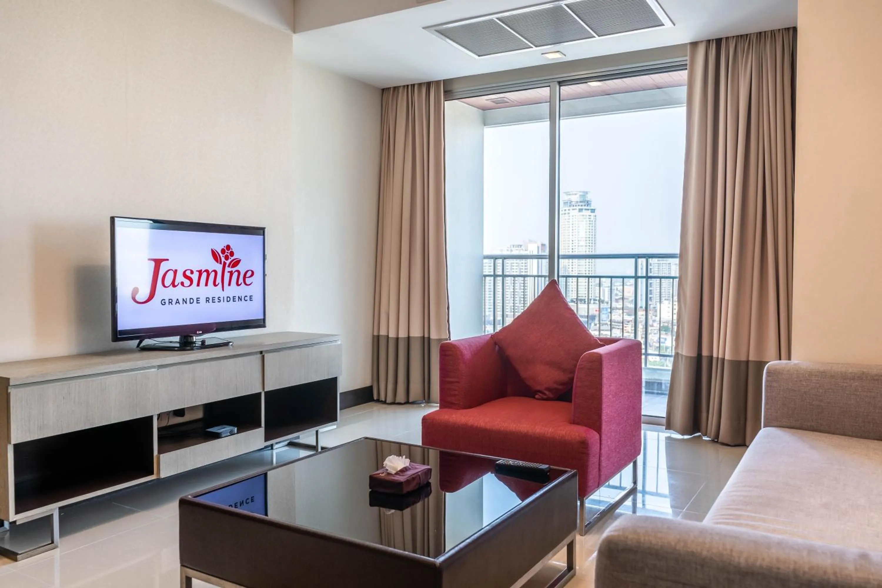 TV and multimedia in Jasmine Grande Residence
