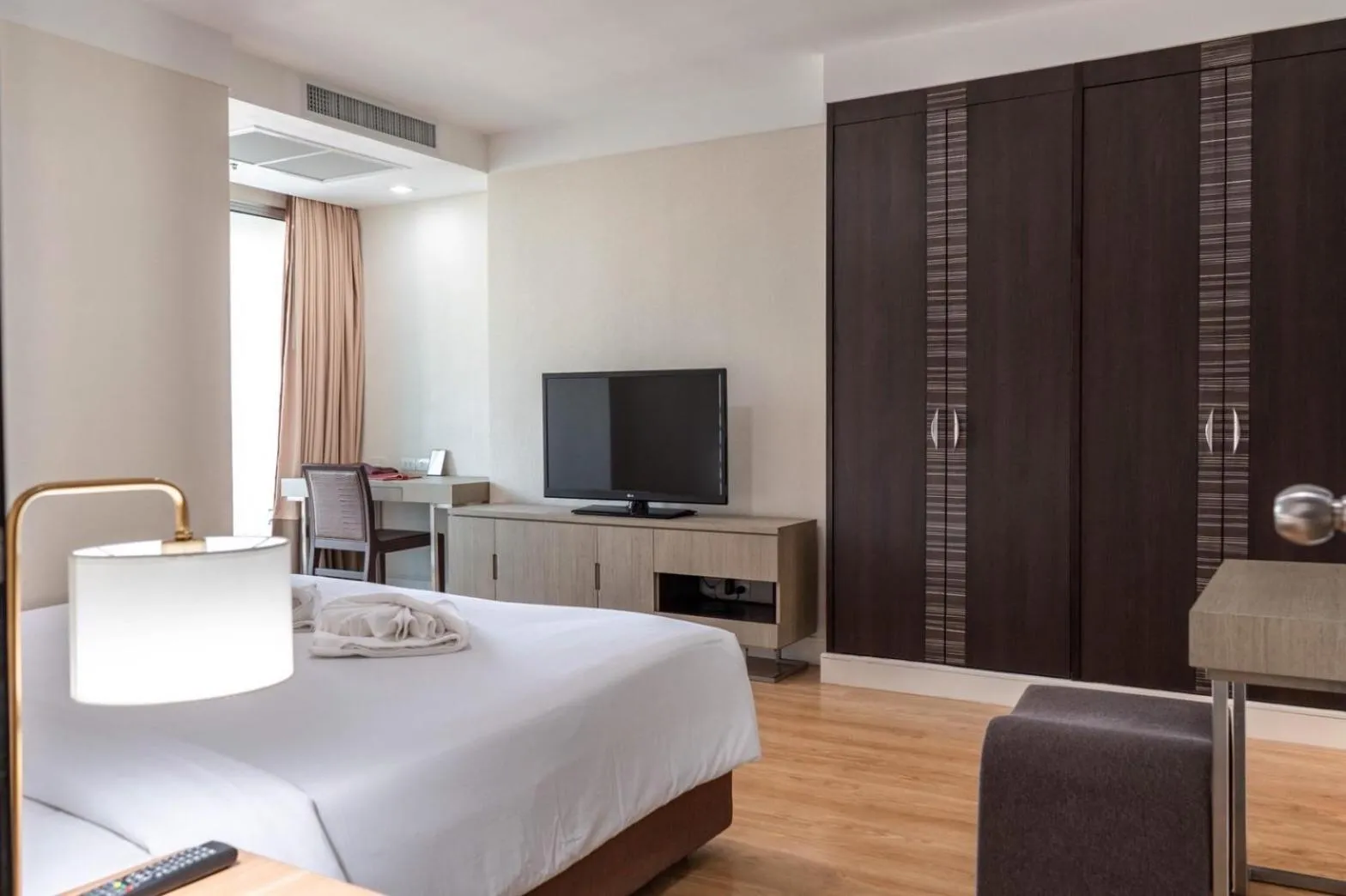 Bedroom, Bed in Jasmine Grande Residence