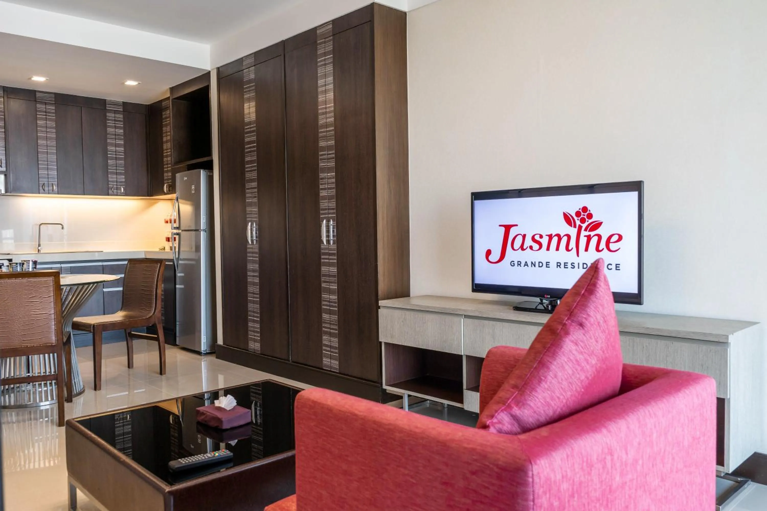 TV and multimedia in Jasmine Grande Residence