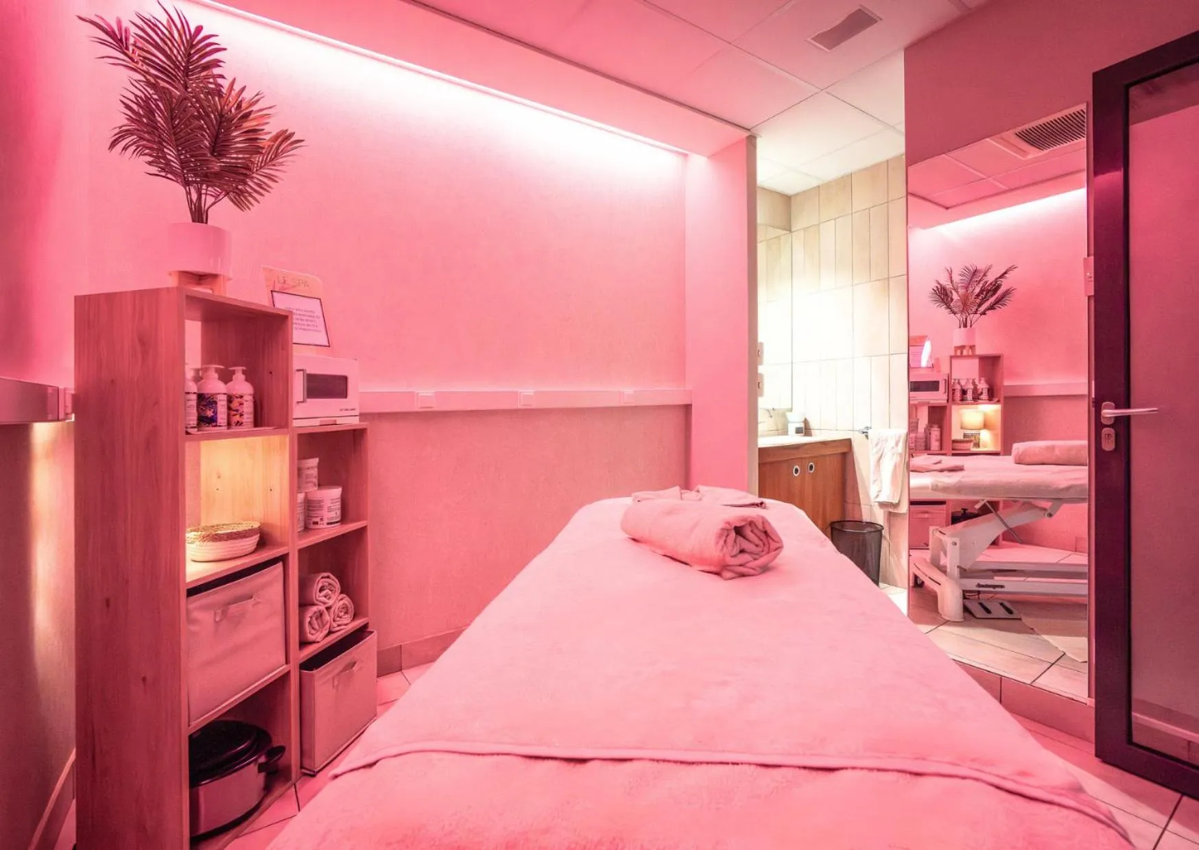 Massage, Bed in Hotel Spa Le Pasino