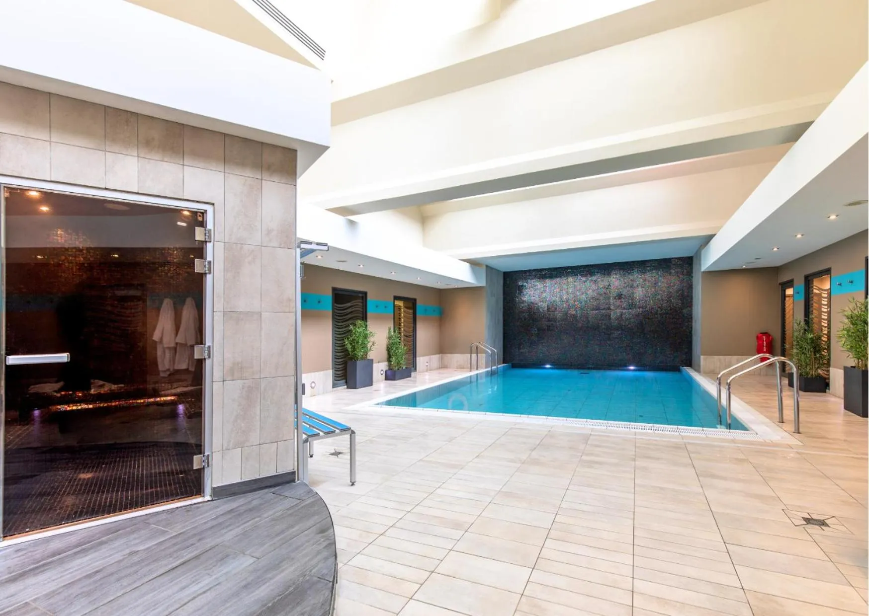 Pool view in Hotel Spa Le Pasino