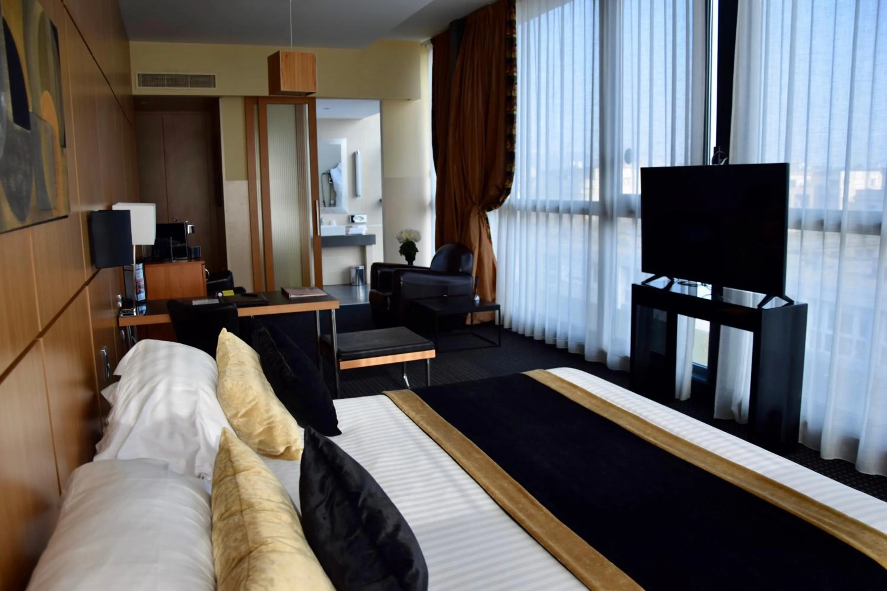 Photo of the whole room in Hotel Spa Le Pasino