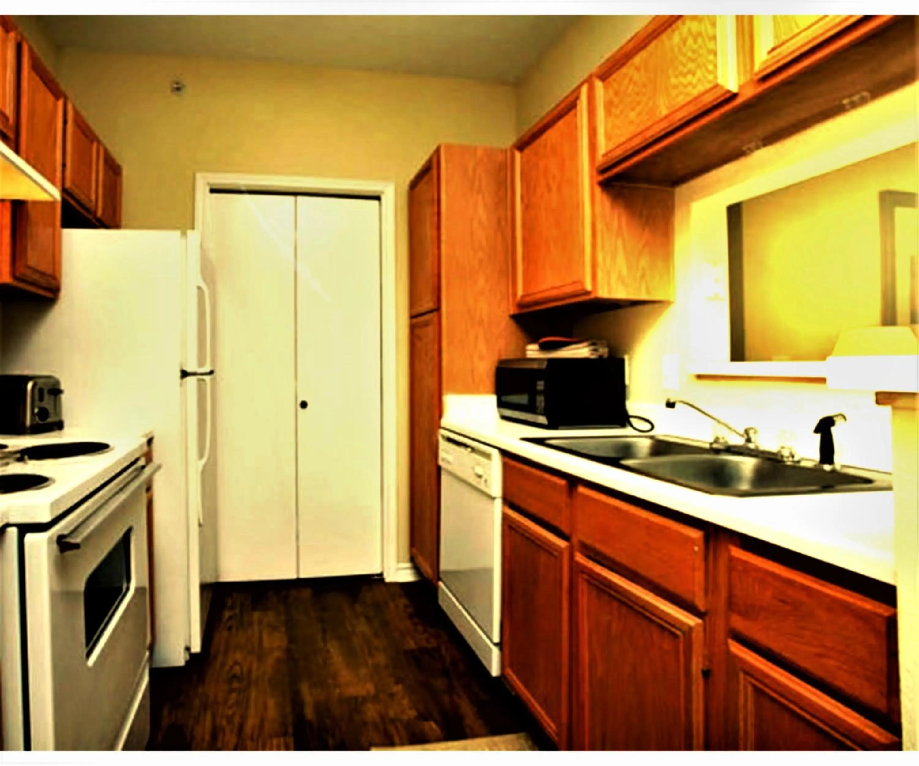 Kitchen or kitchenette in The Reside Fully Furnished Condos - Medical Stays Welcome