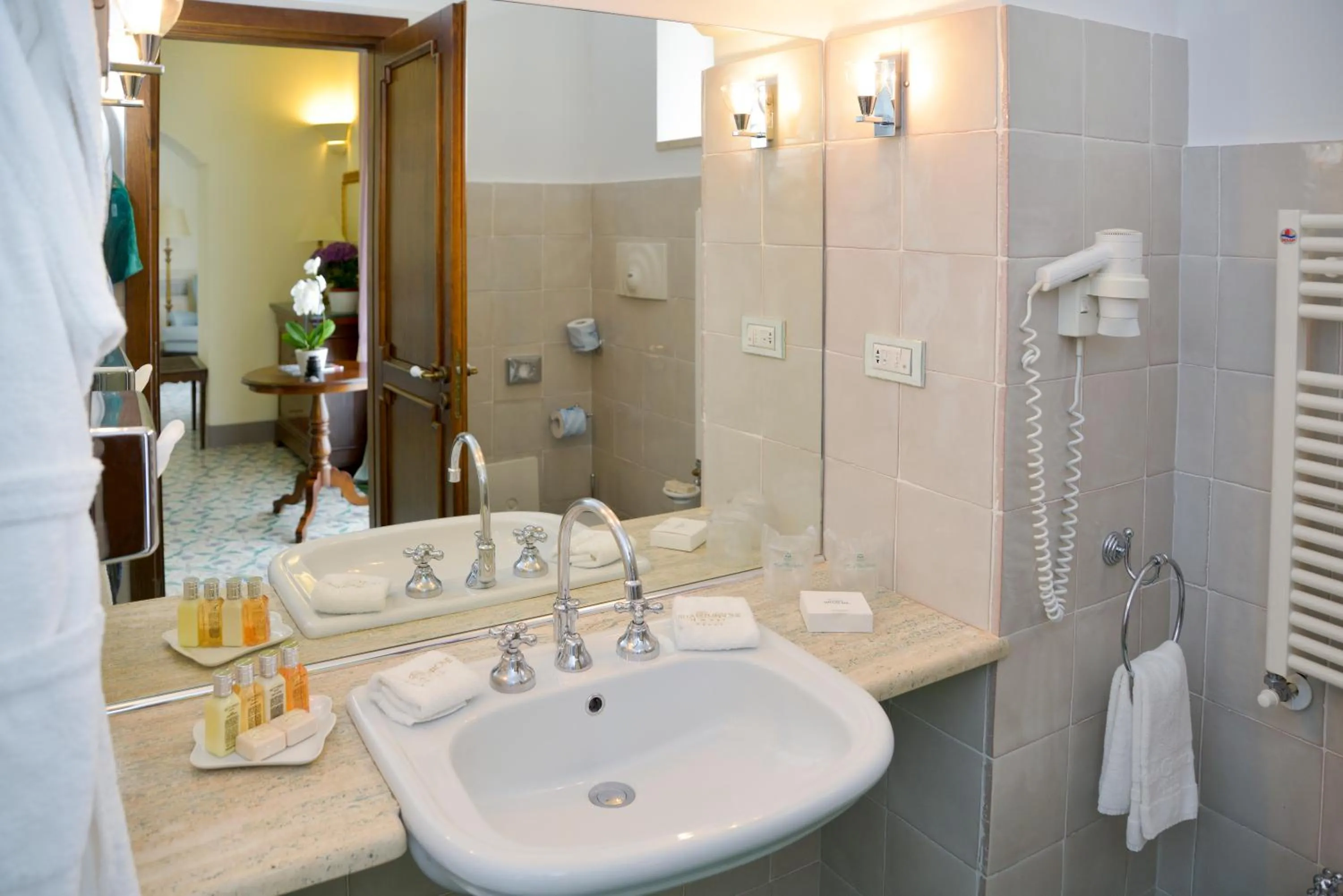 Shower in Hotel Villa Cimbrone