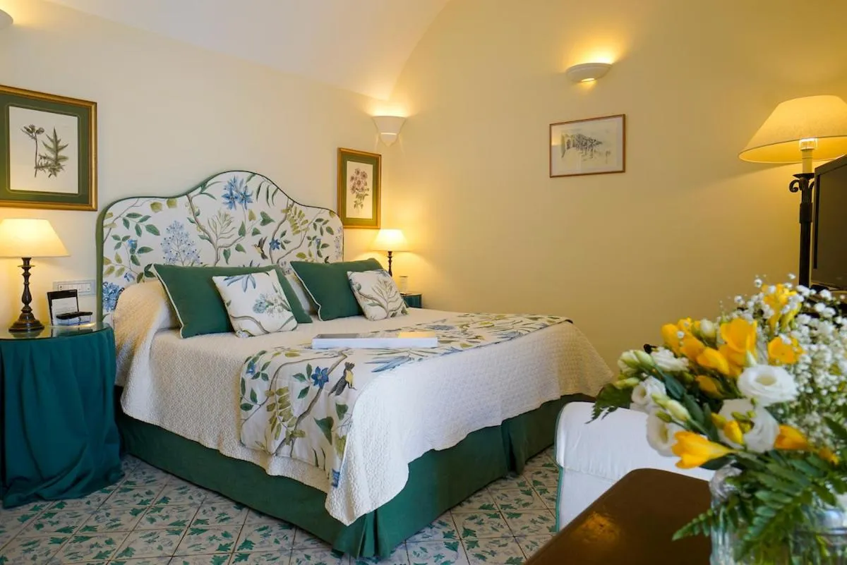 Bedroom, Bed in Hotel Villa Cimbrone