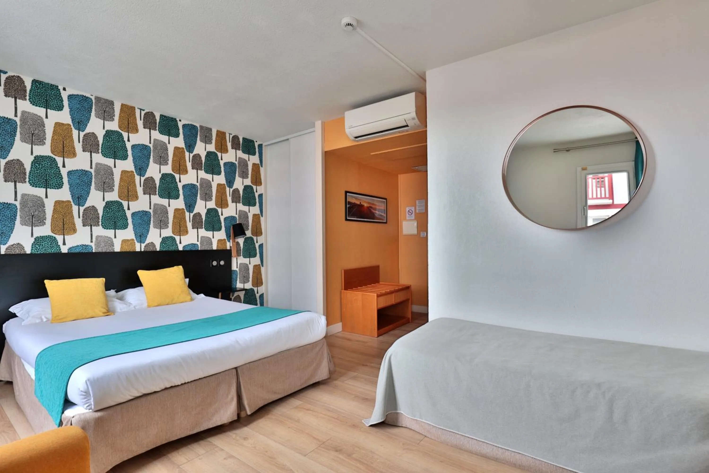 Bed in Hôtel & Appart-hôtel Olatua