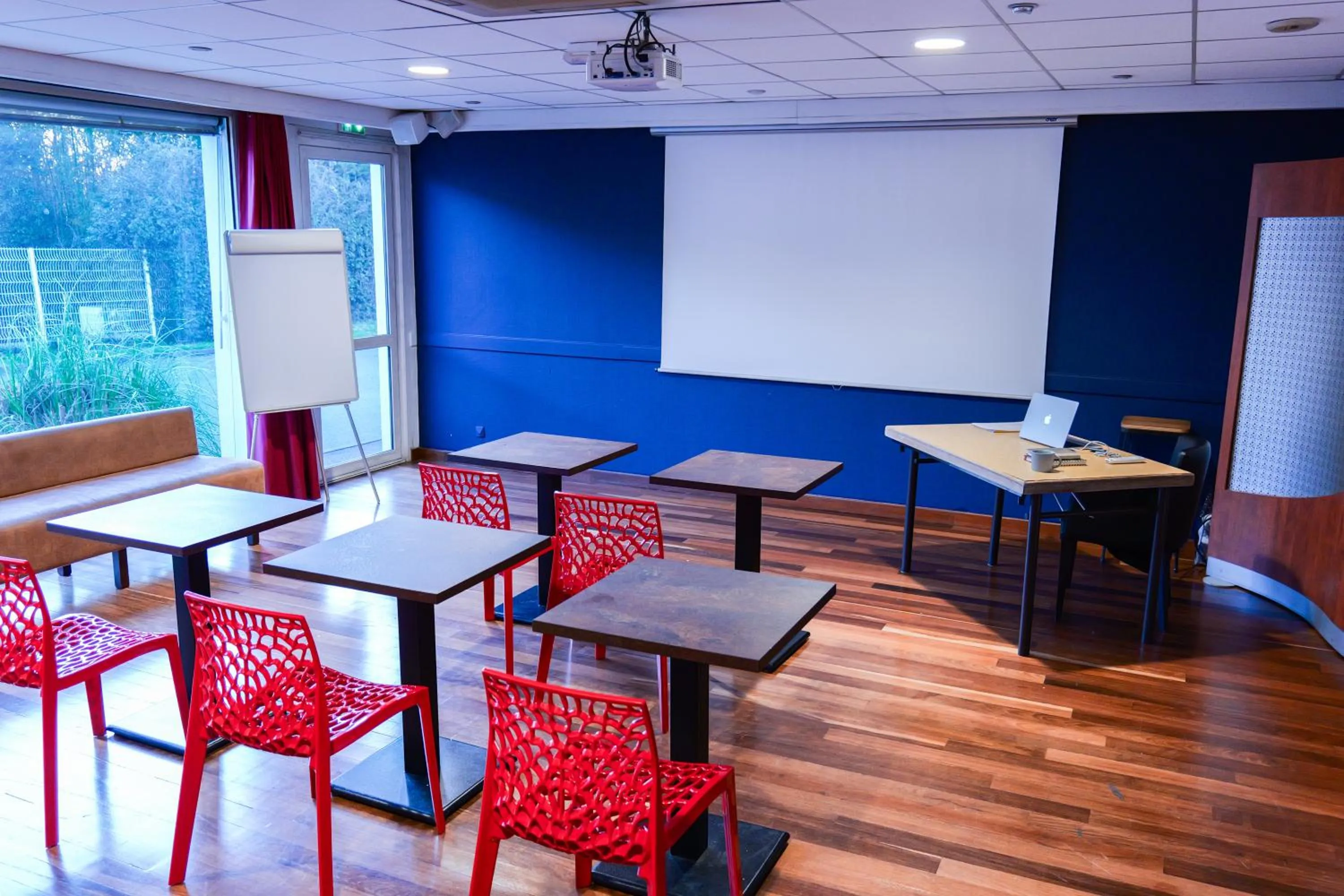 Meeting/conference room in Hôtel Les Genêts Bayonne