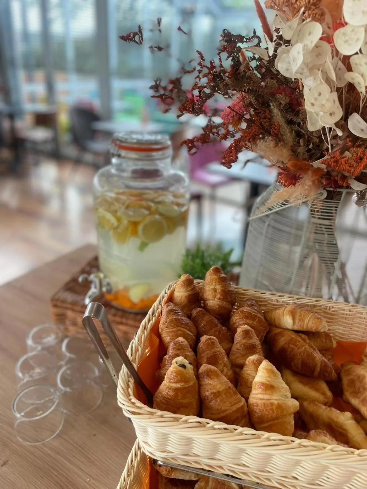 Breakfast in Hôtel Les Genêts Bayonne