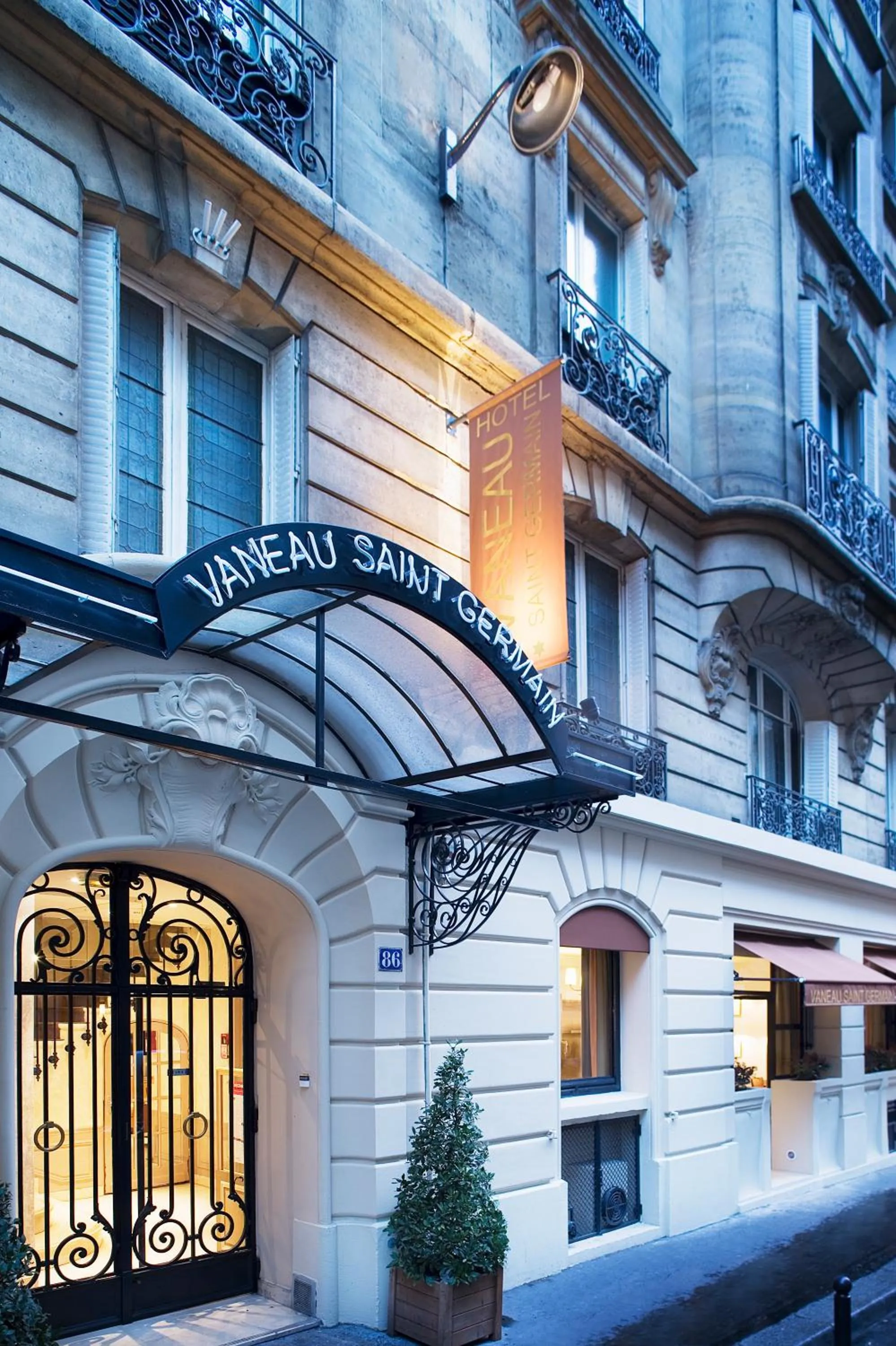 Facade/entrance in Hôtel Vaneau Saint Germain