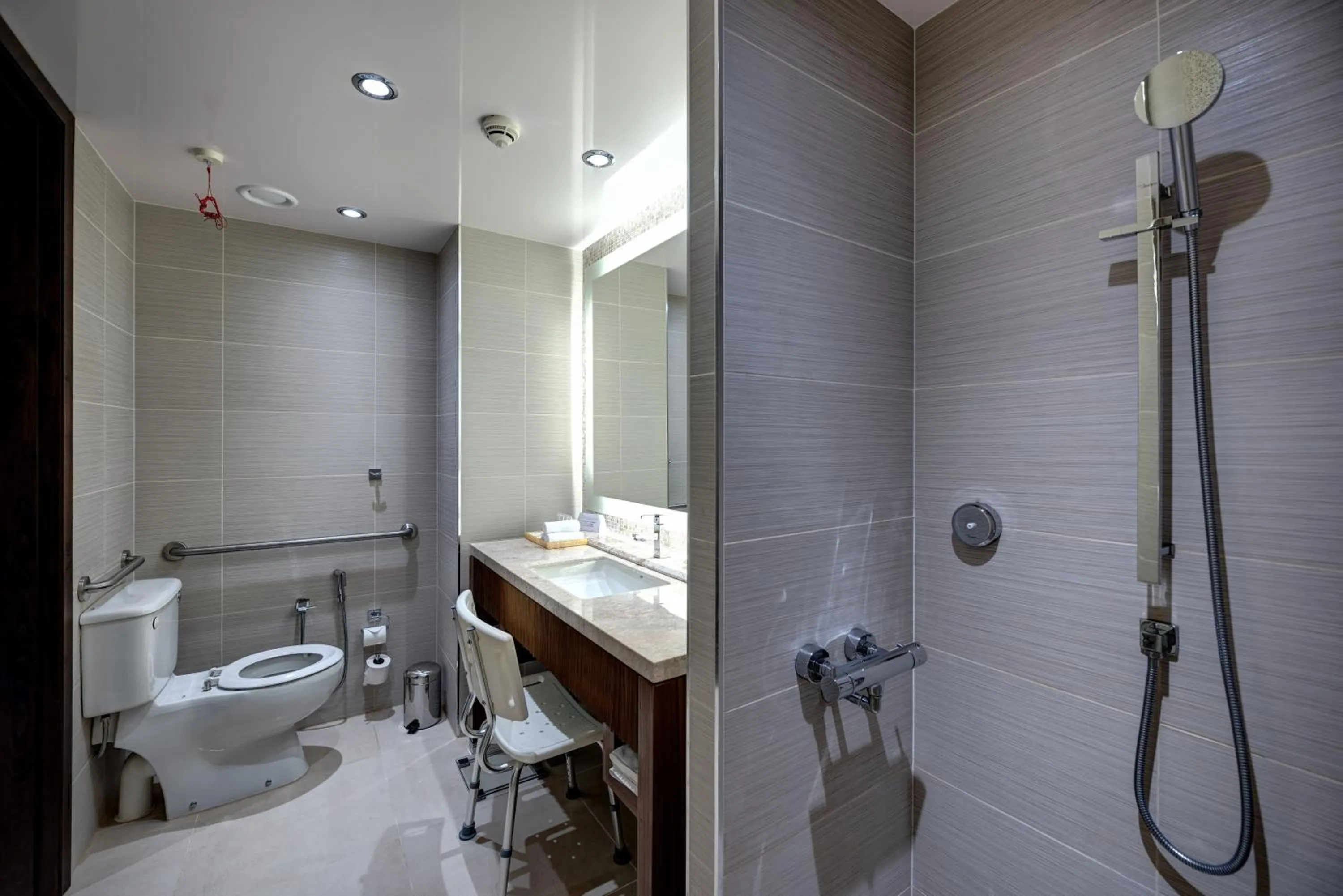 Photo of the whole room in Crowne Plaza Duqm by IHG