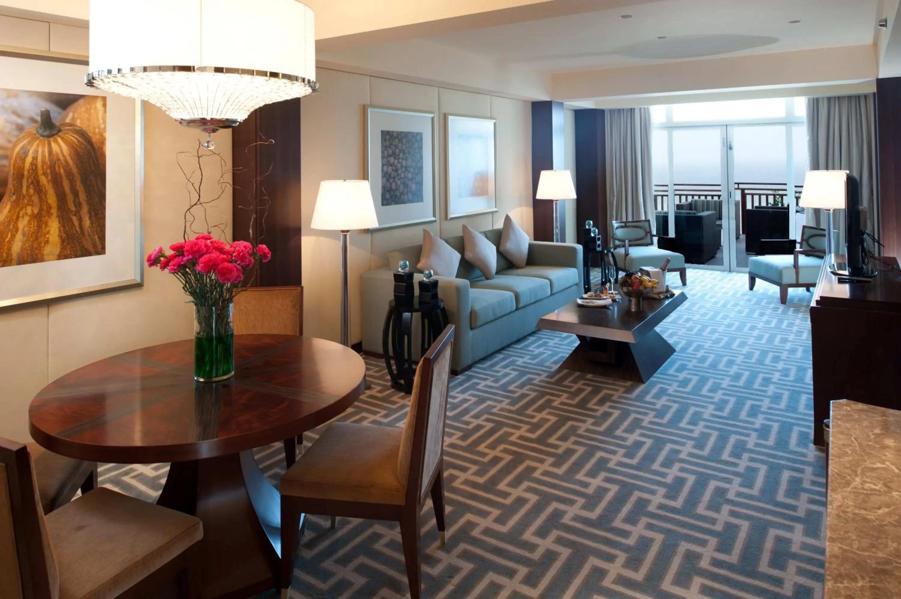 Photo of the whole room in Crowne Plaza Duqm by IHG