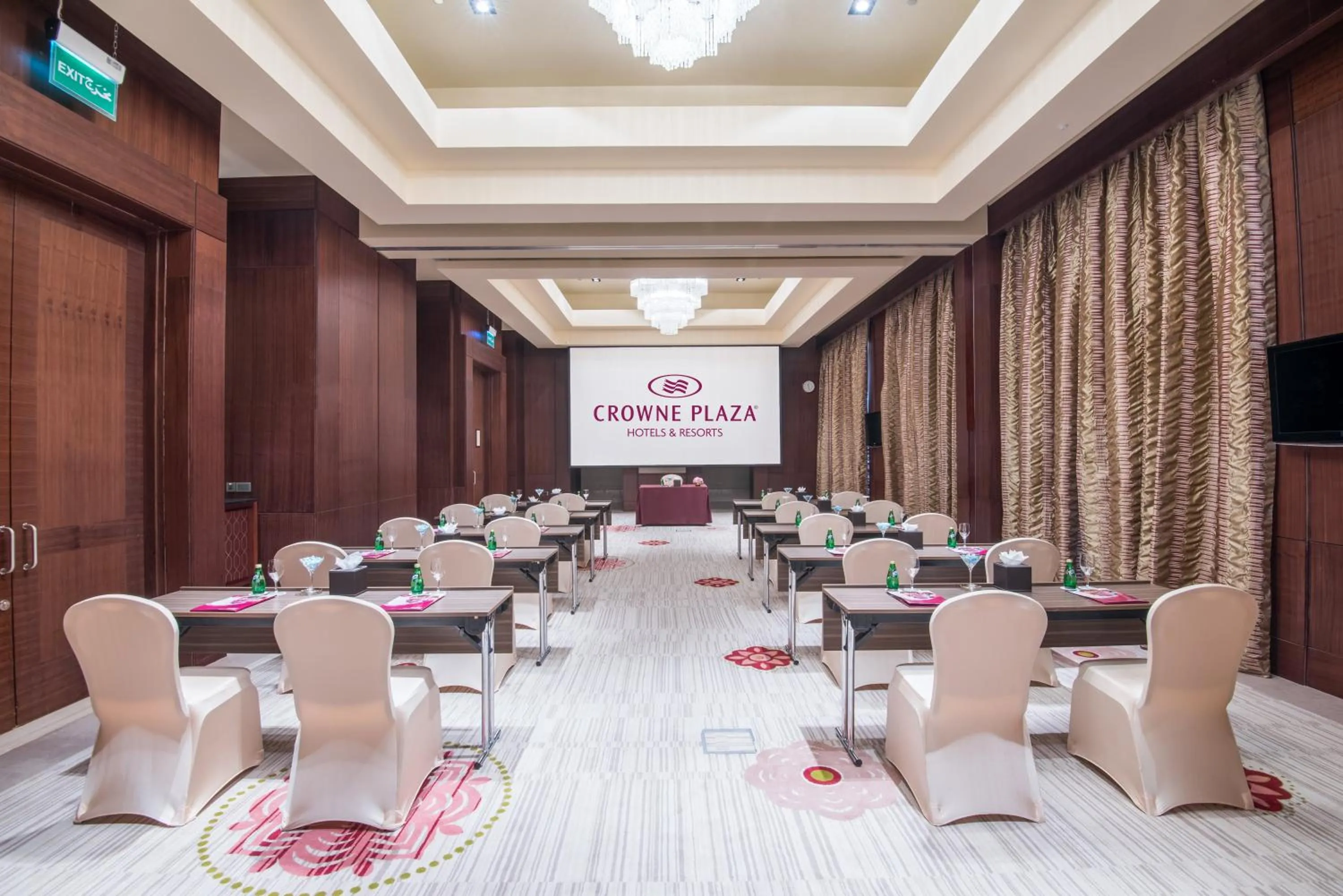 Banquet/Function facilities in Crowne Plaza Duqm by IHG