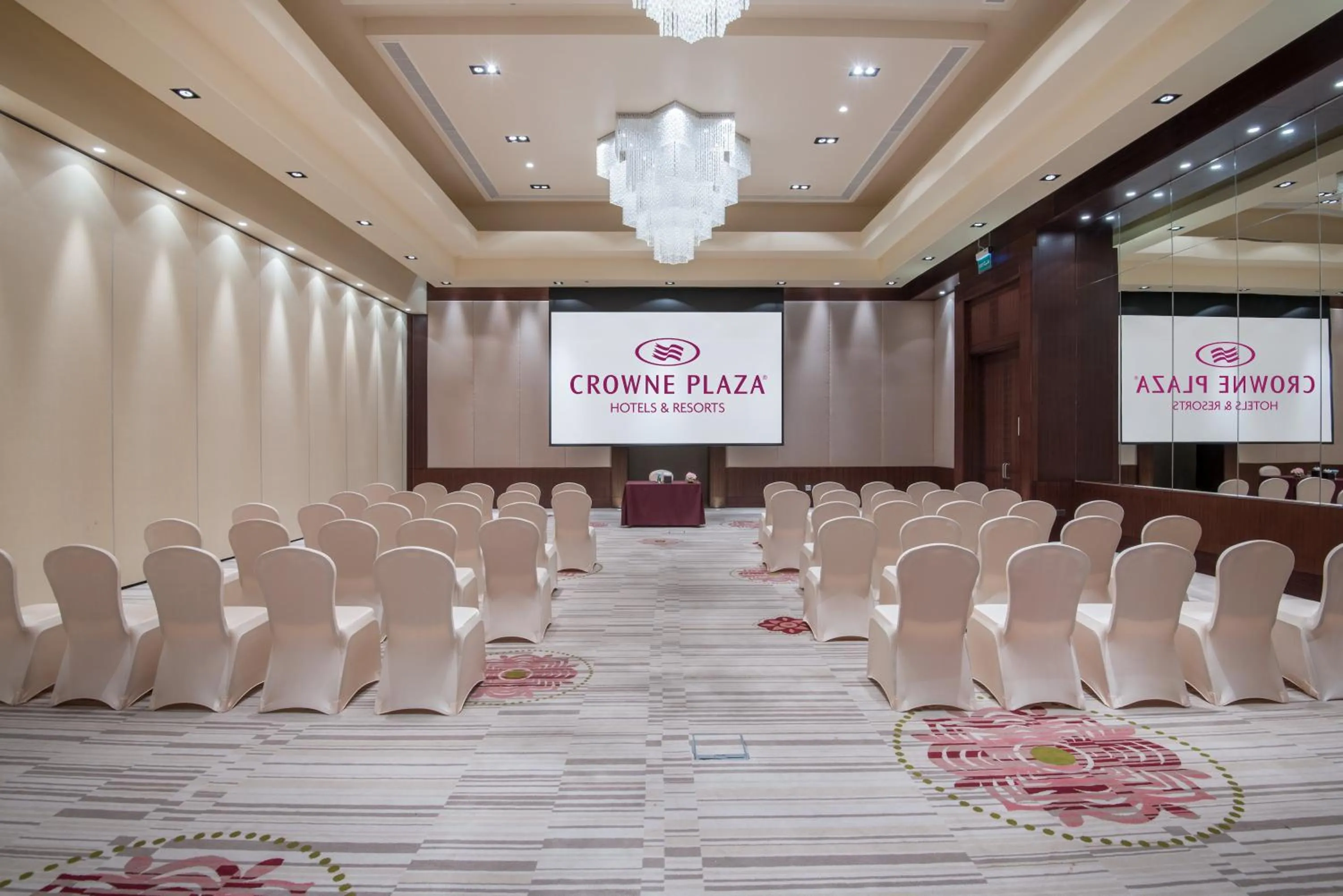 Banquet/Function facilities in Crowne Plaza Duqm by IHG