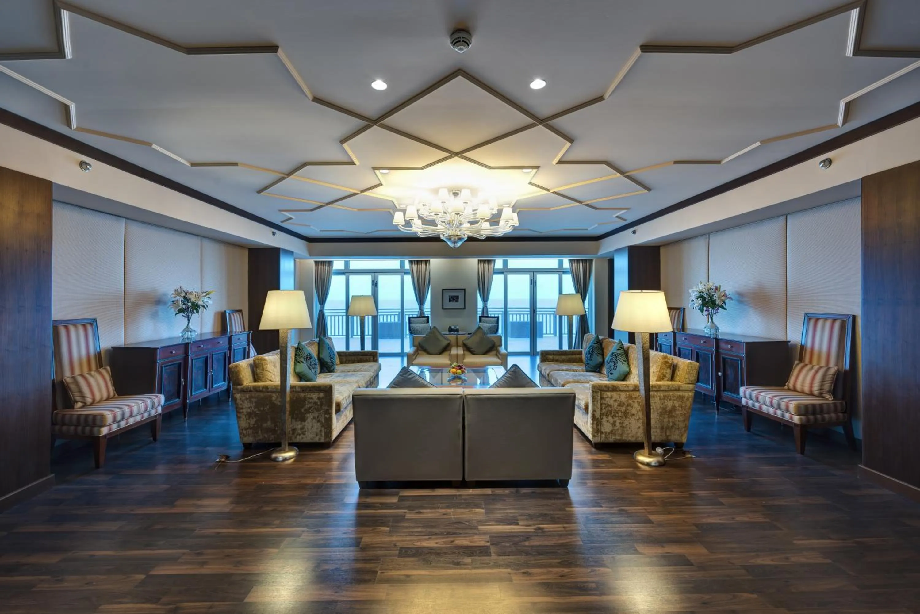 Living room in Crowne Plaza Duqm by IHG