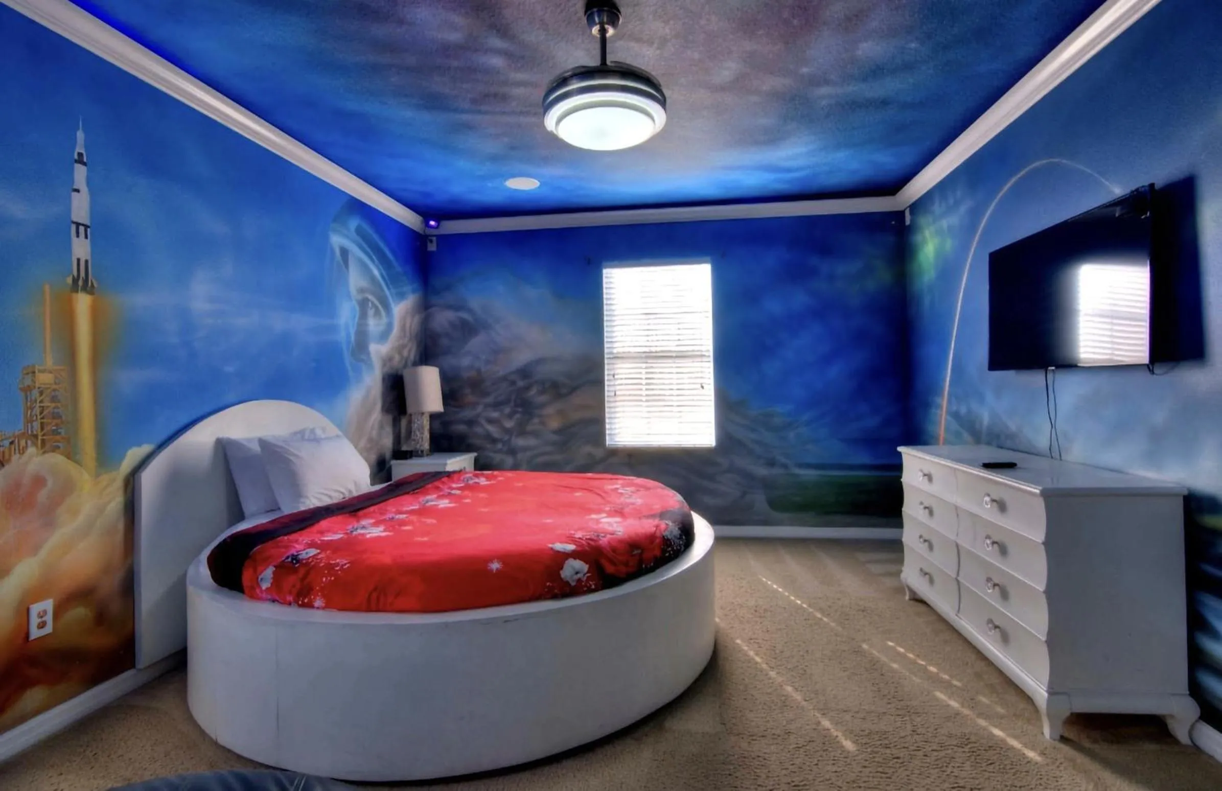Bed in Dream Bowling Villa 14BR Heated Pool & Theater