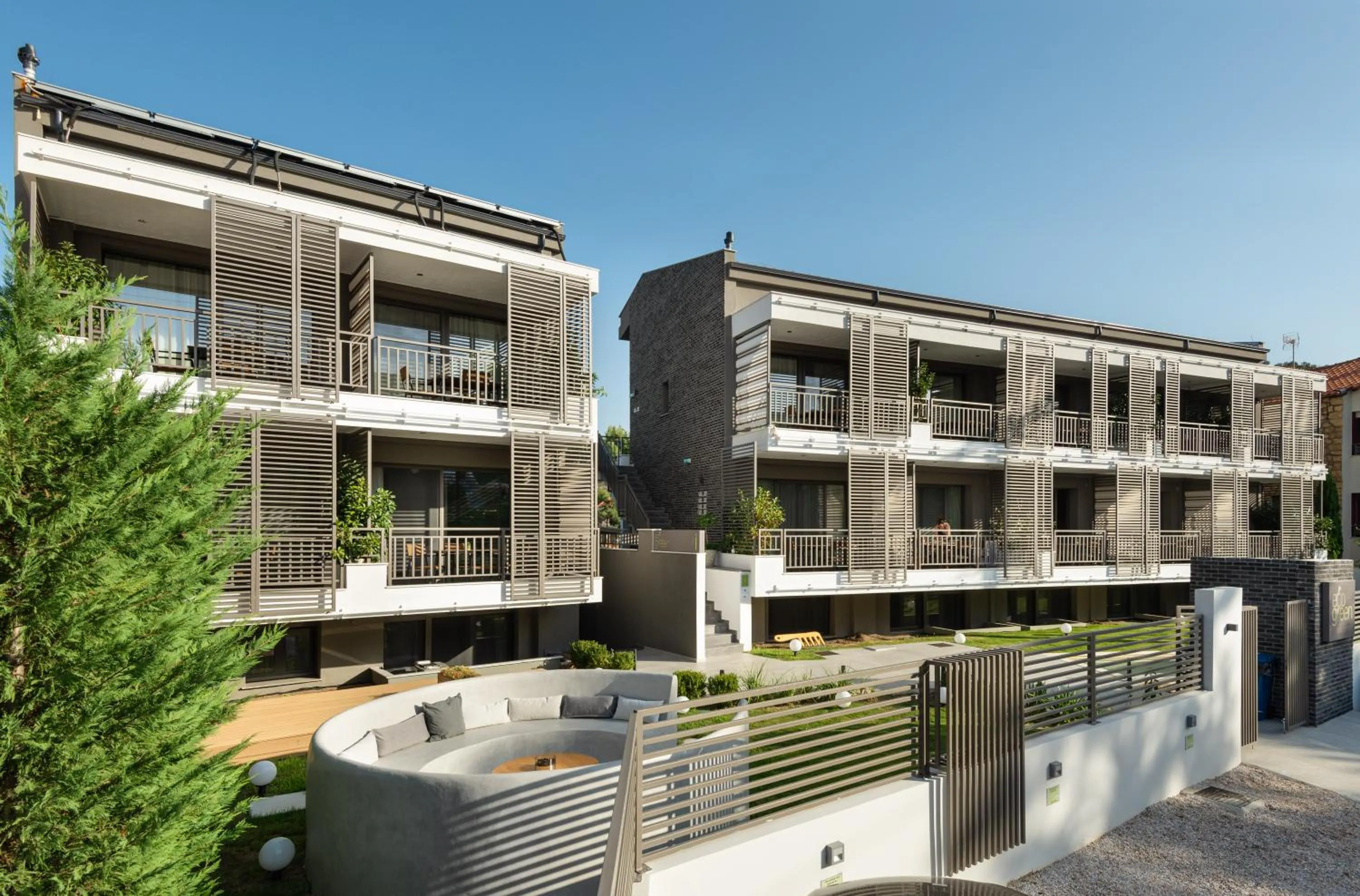 Eco Green Residences & Suites
