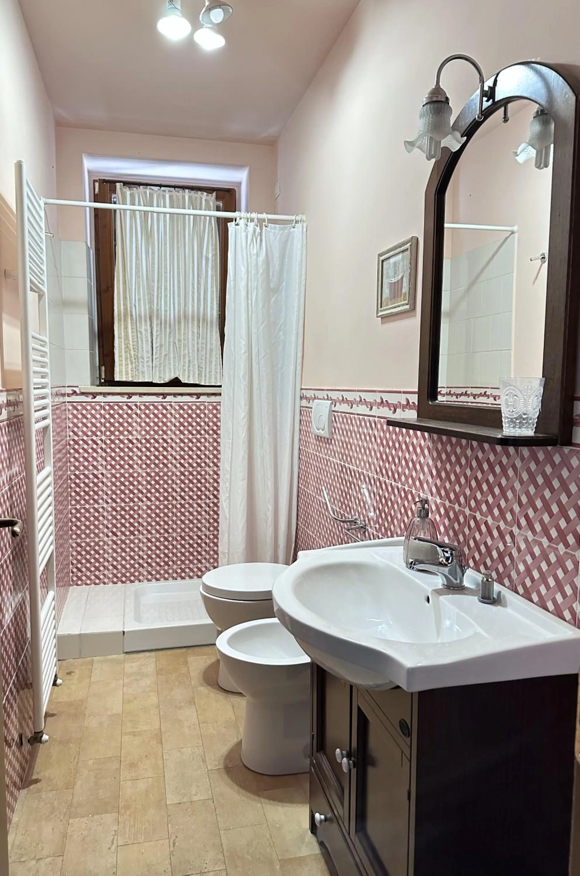 Shower in Cumana Blu Apartments