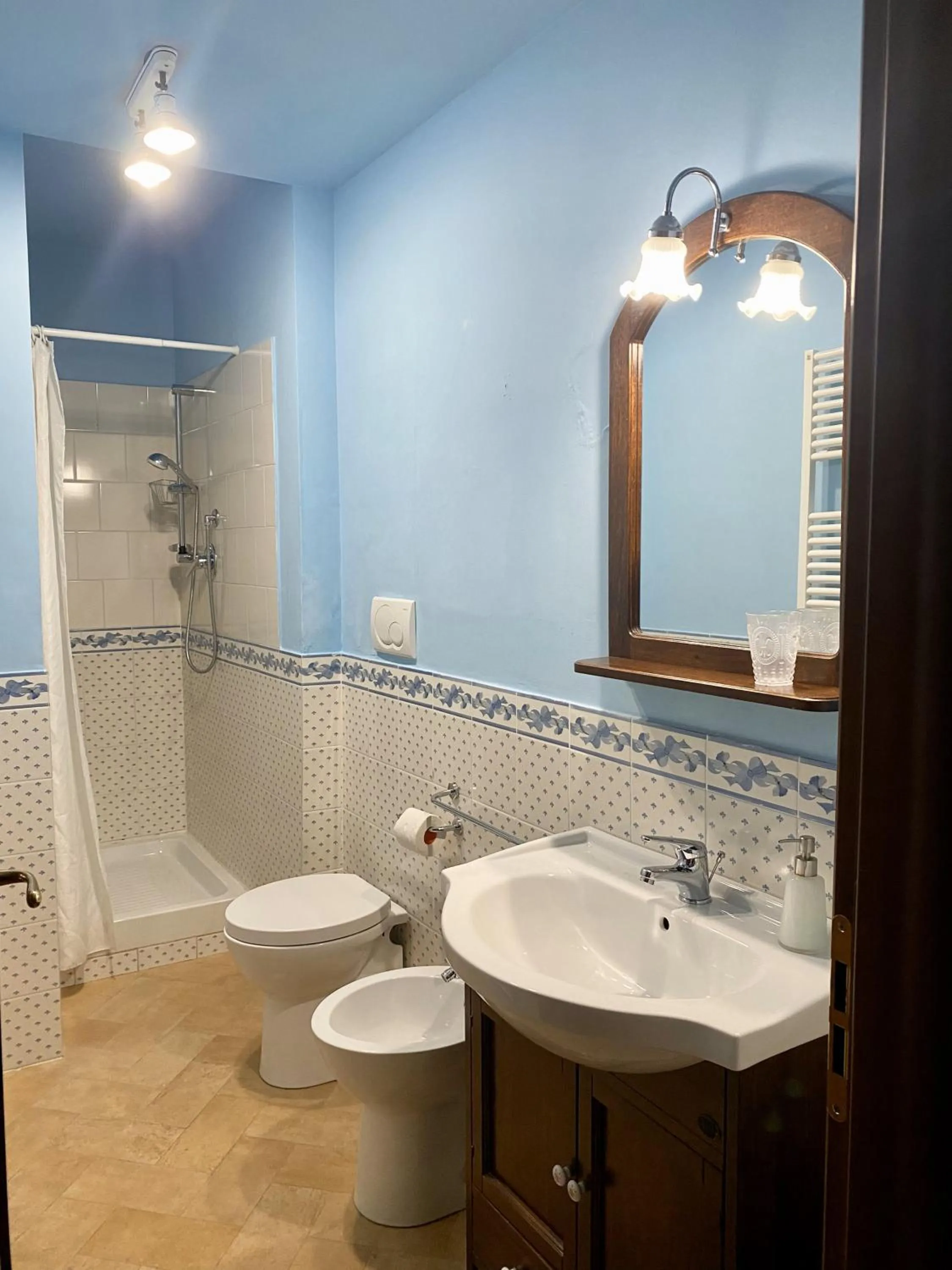 Bathroom in Cumana Blu Apartments
