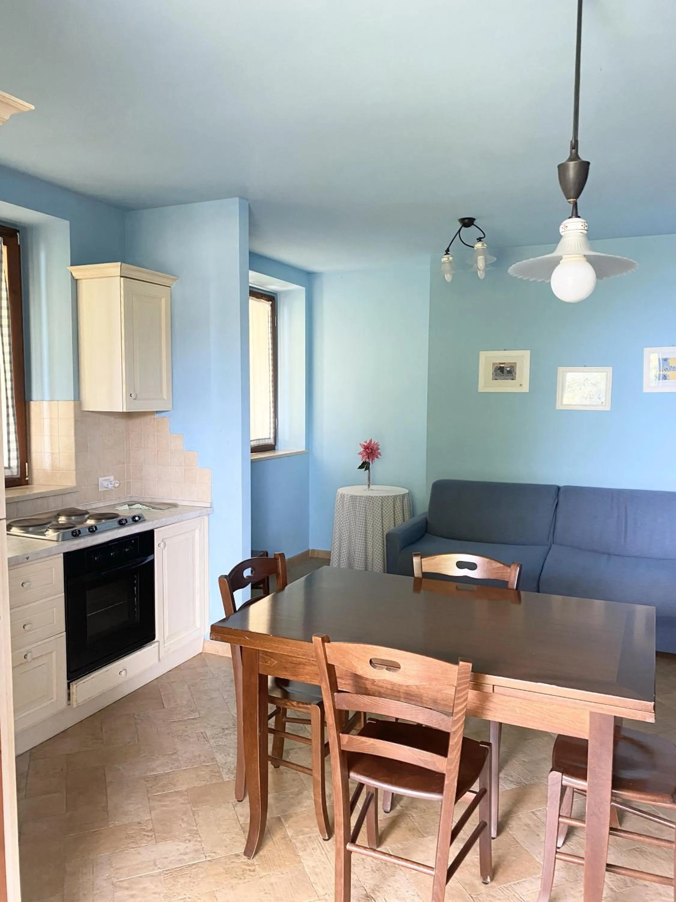 kitchen in Cumana Blu Apartments