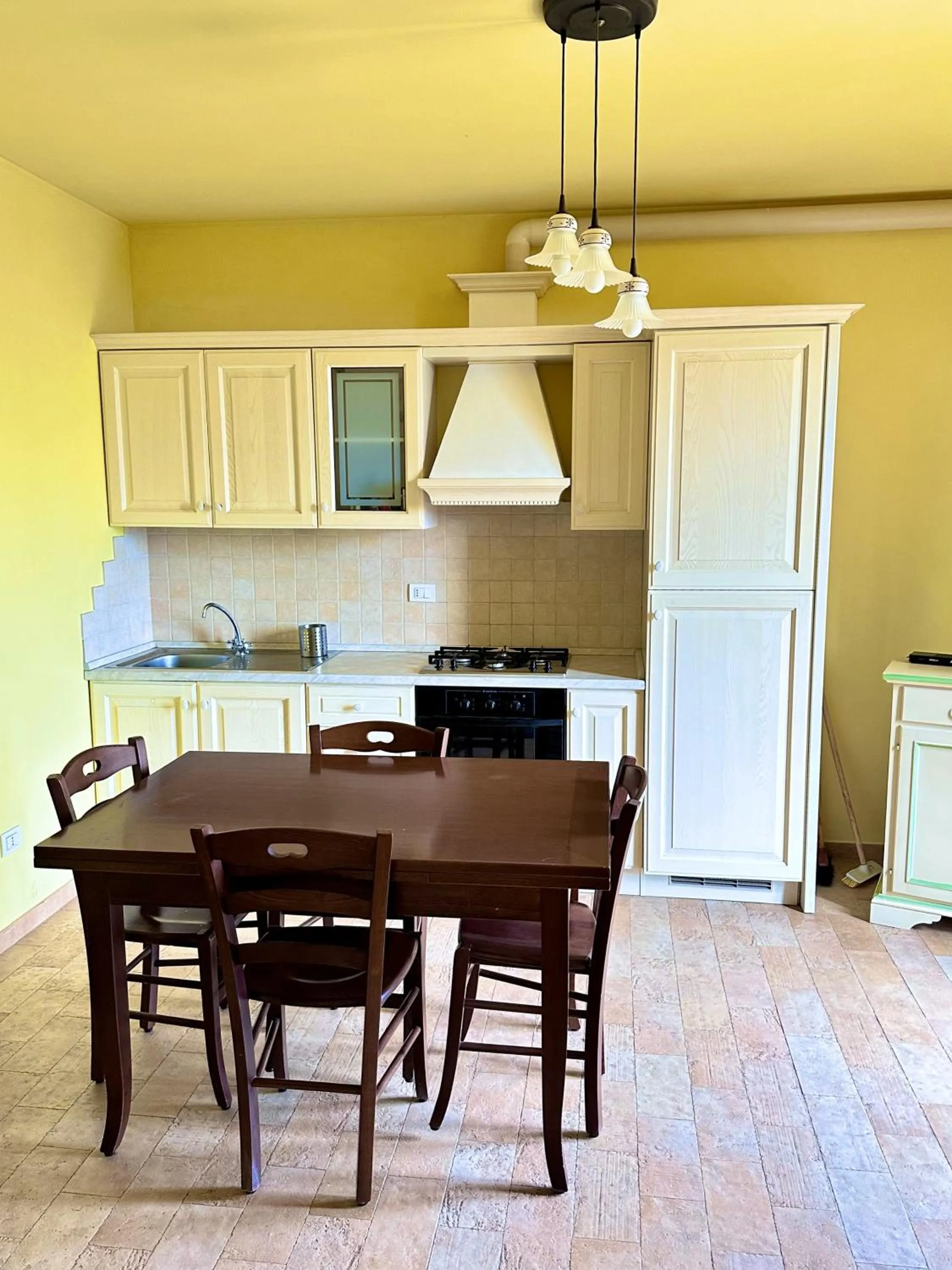 kitchen in Cumana Blu Apartments