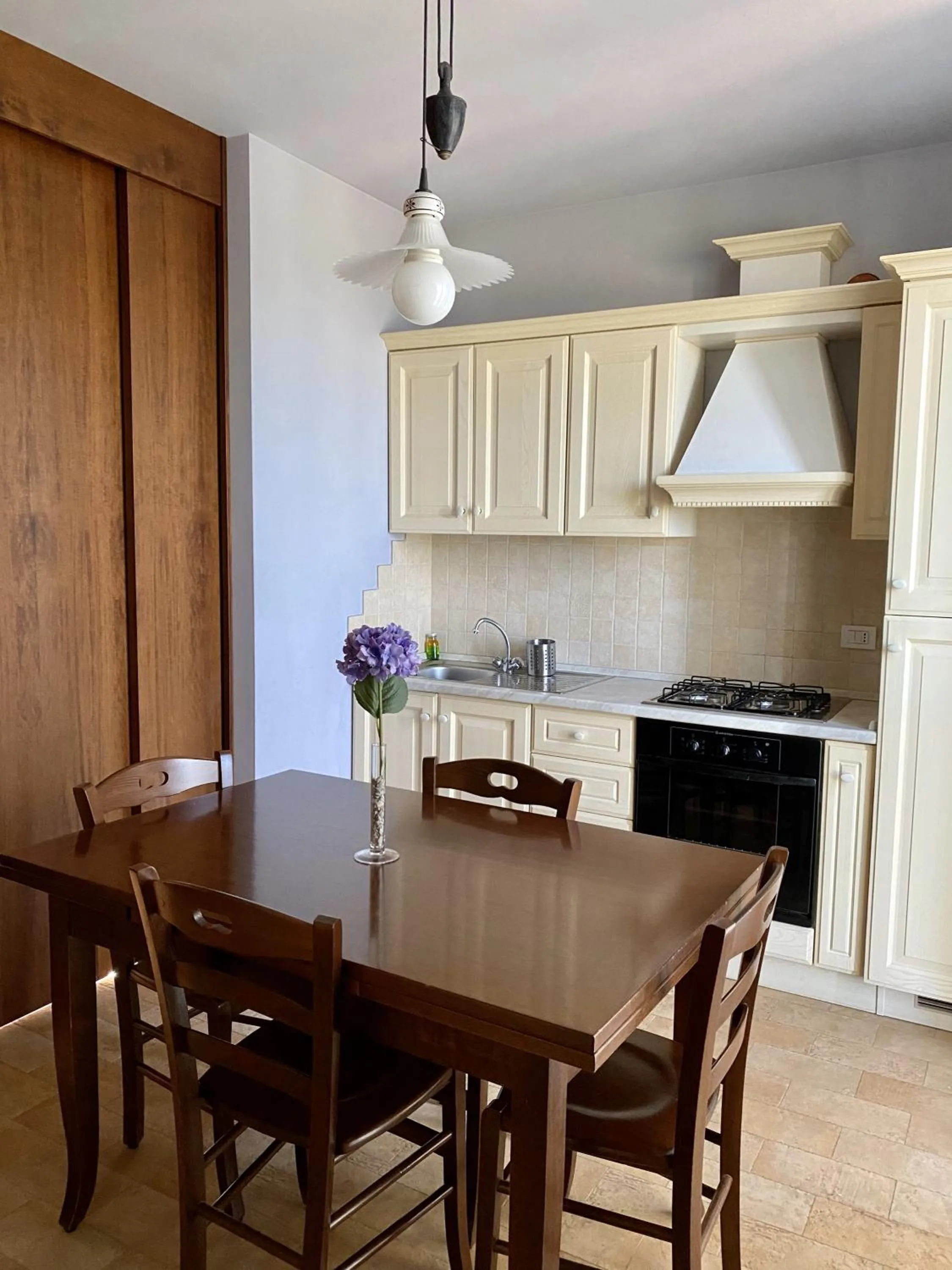 kitchen in Cumana Blu Apartments