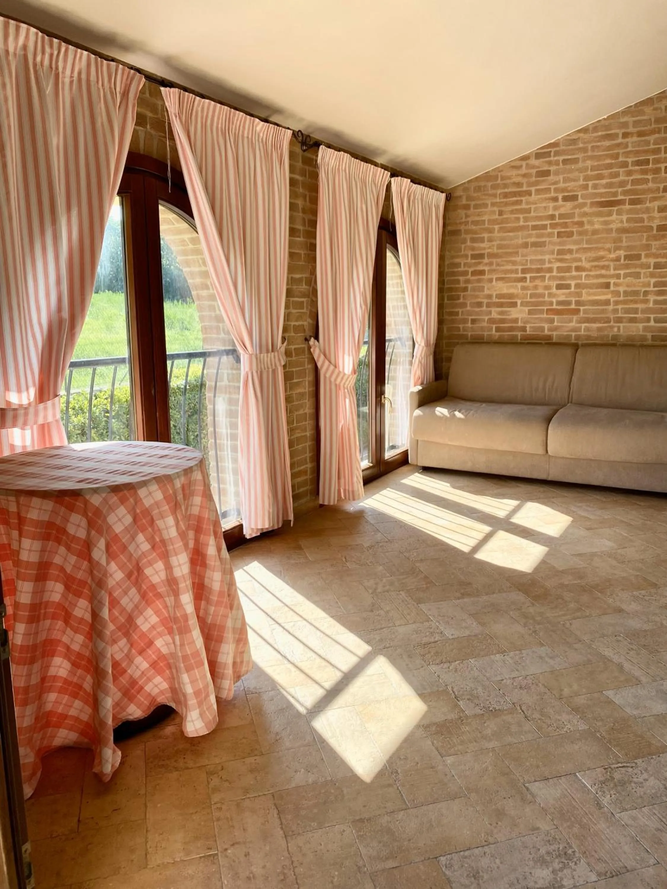 Living room, Bed in Cumana Blu Apartments