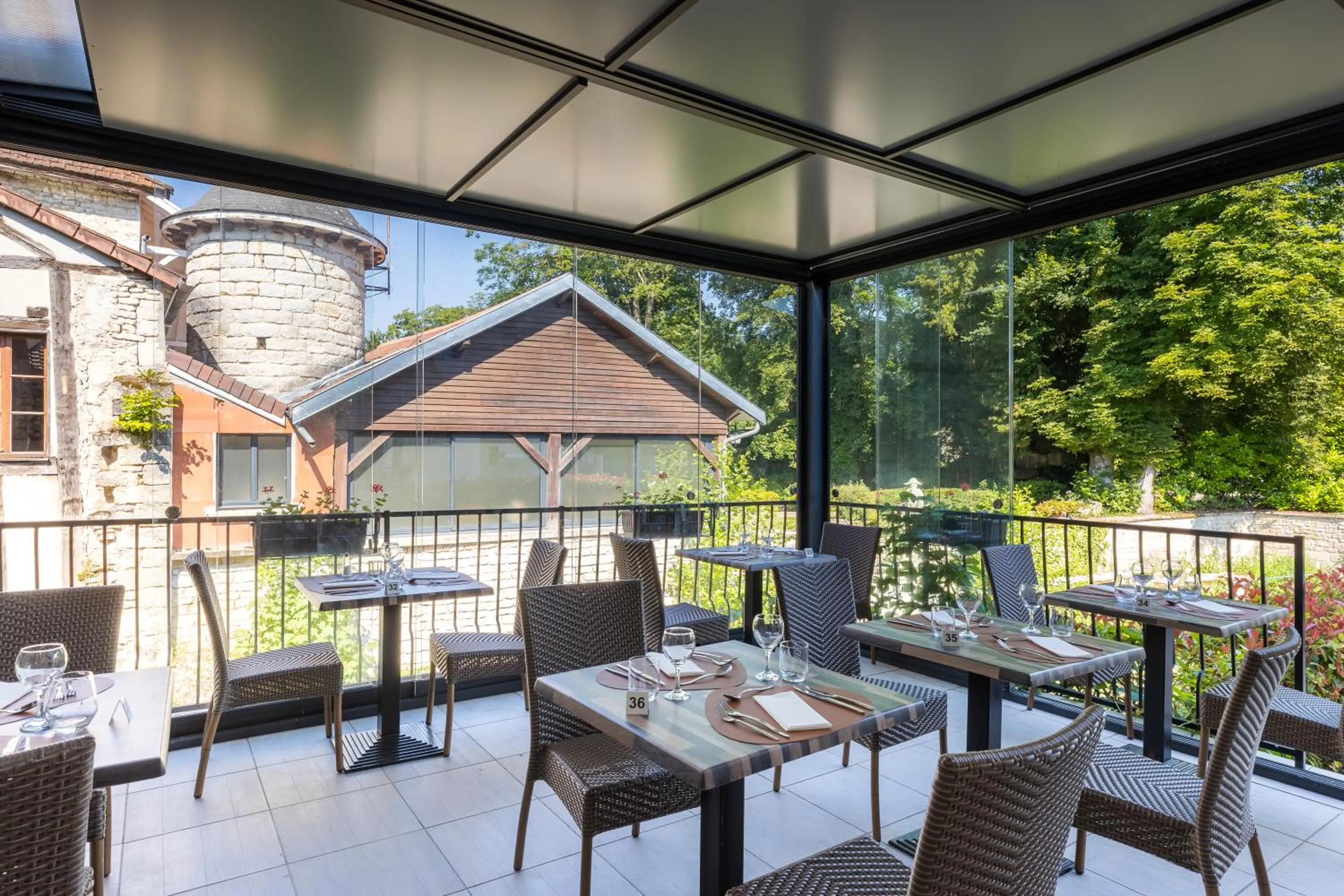 Property building in Le Moulin Du Landion Hôtel et Spa