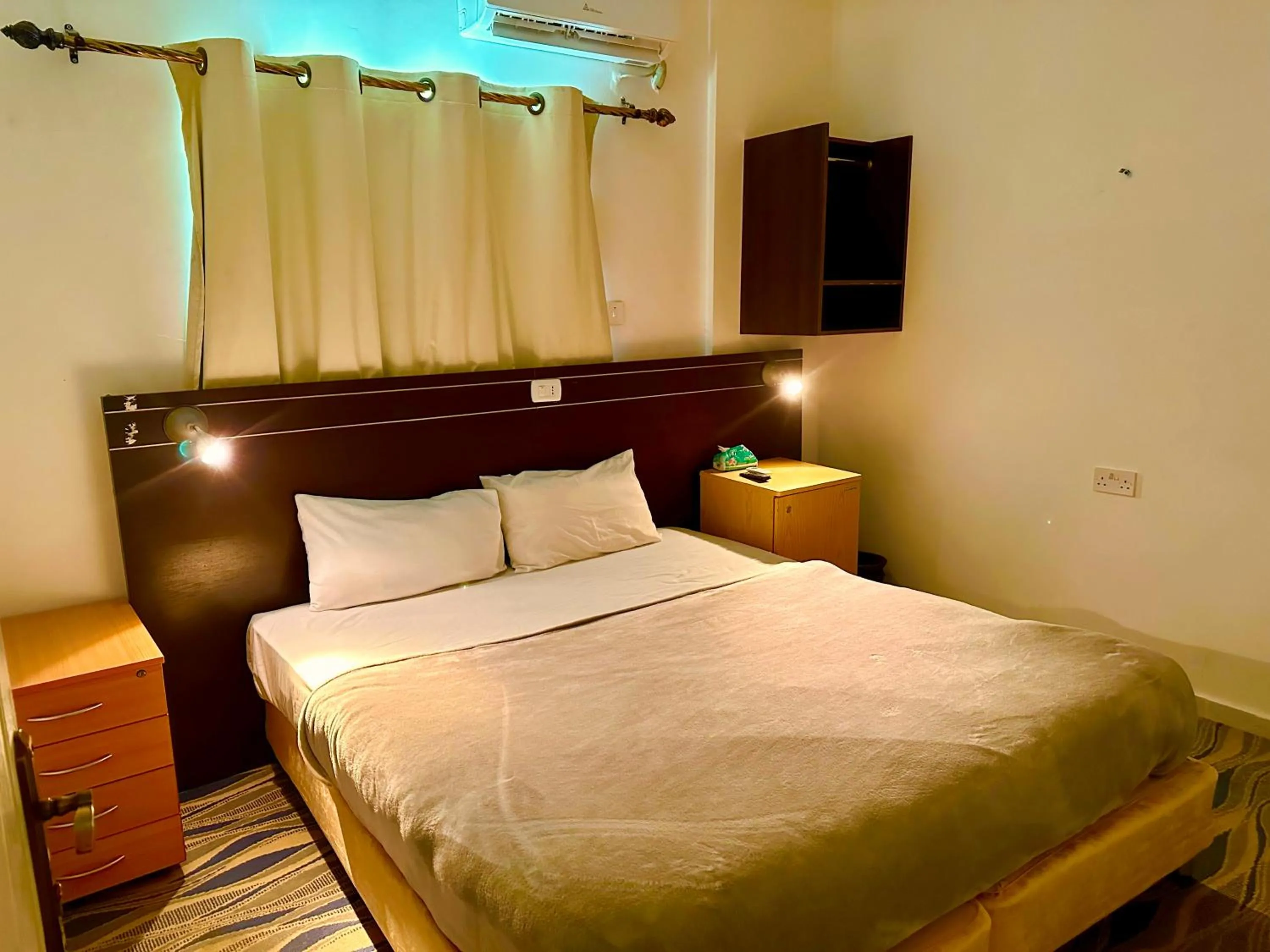 Bedroom, Bed in Petra Town Check-Inn