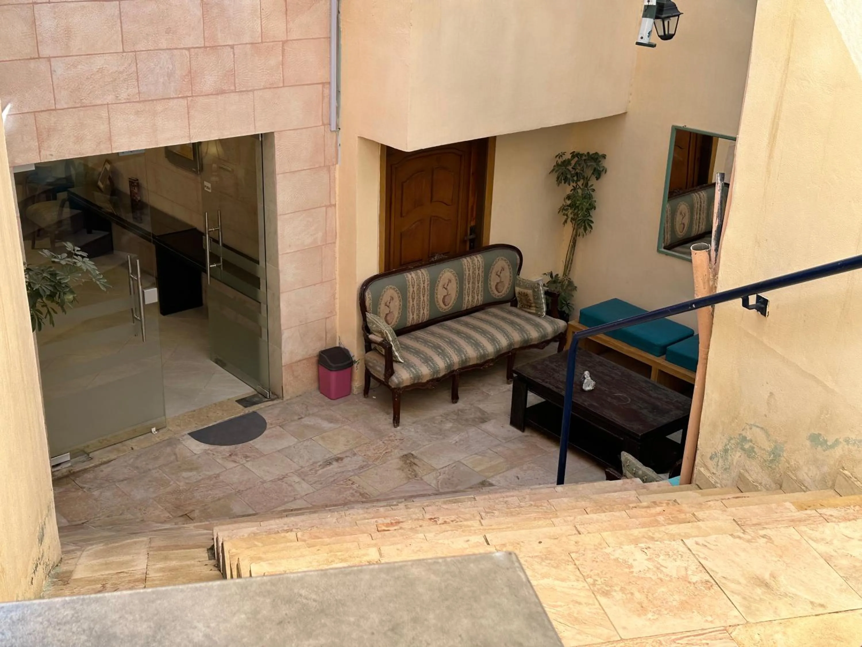 Seating area in Petra Town Check-Inn