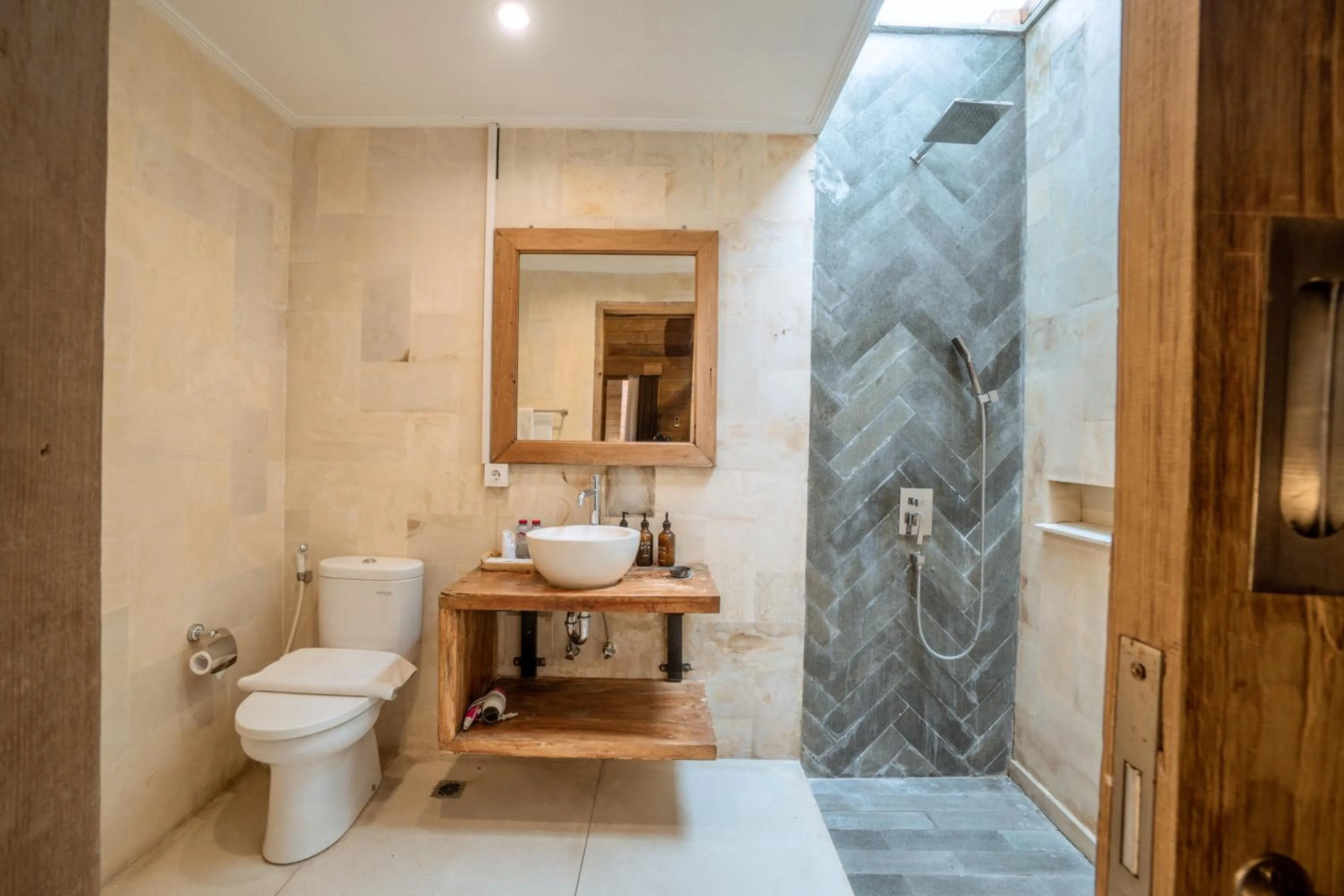 Bathroom in Rimbun Canggu Villa