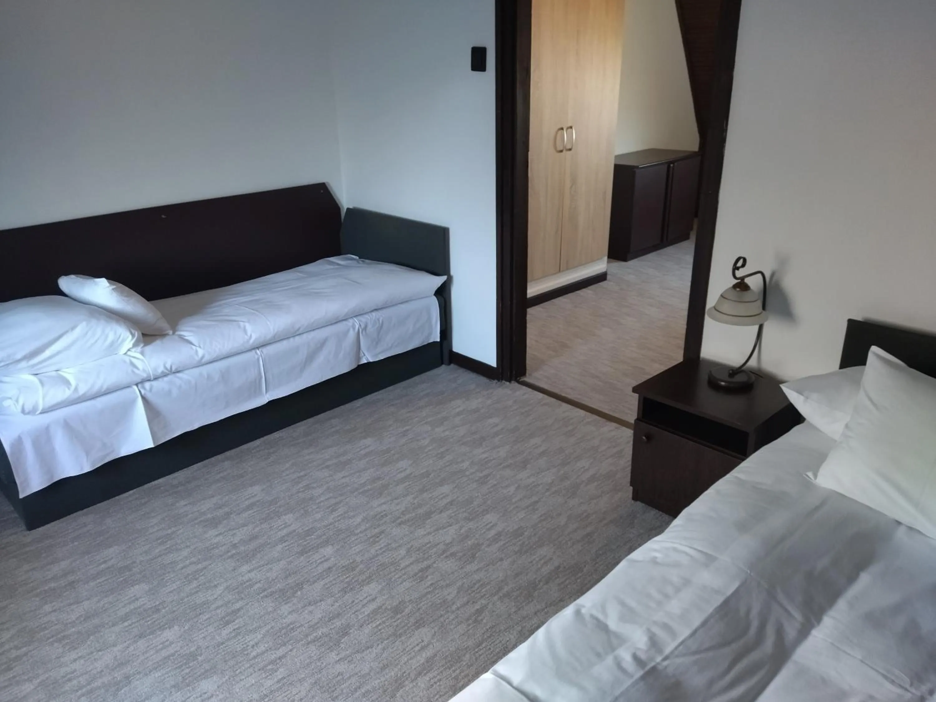 Bedroom, Bed in Viking Hotel