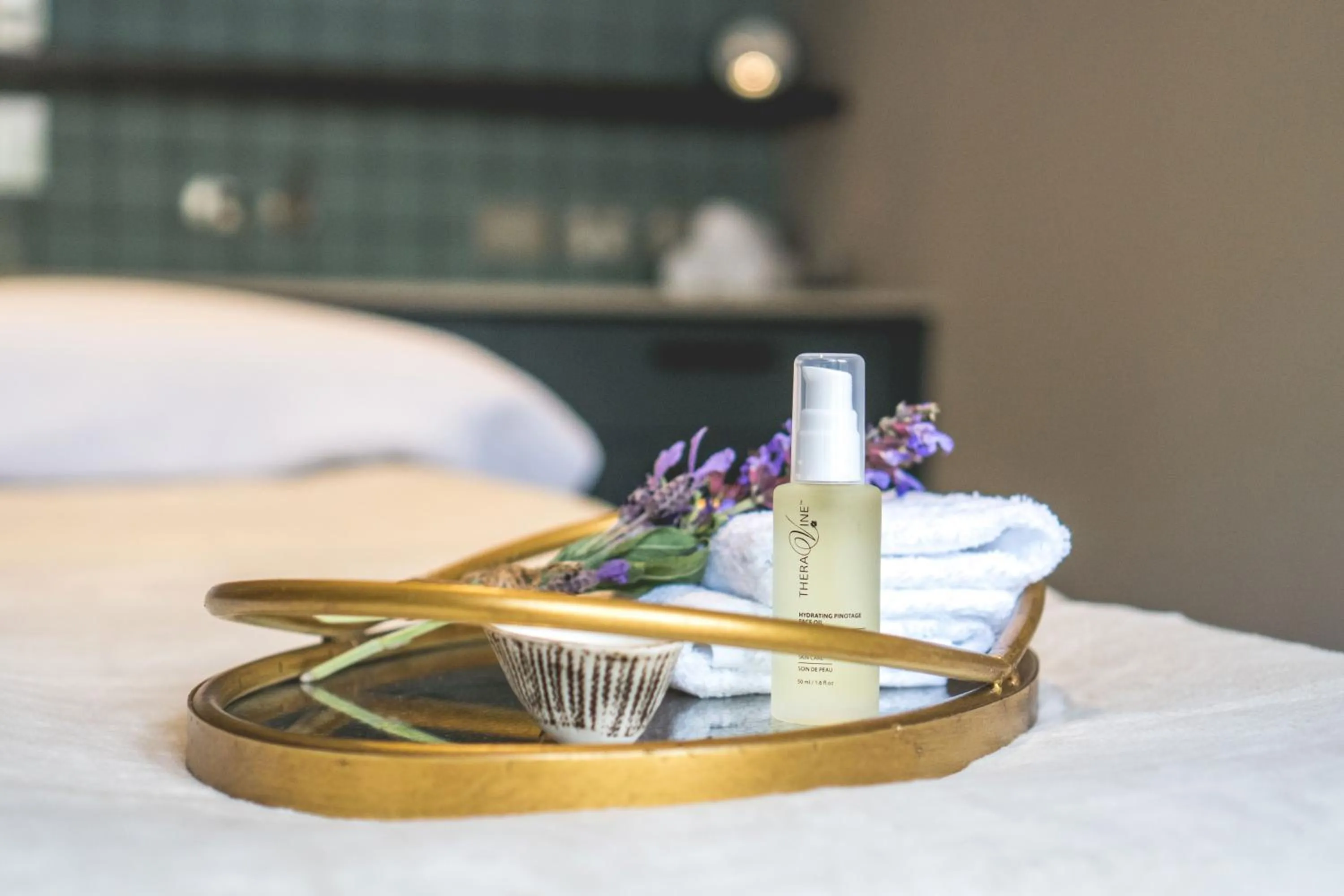 Spa and wellness centre/facilities, Bed in Gibbston Valley Lodge and Spa