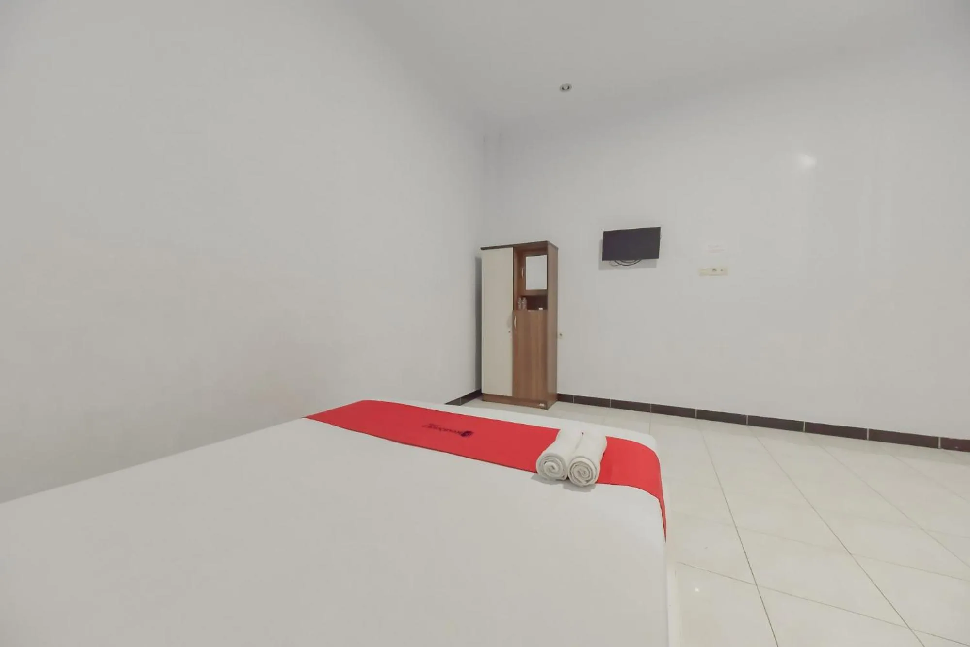 Bed in RedDoorz Syariah near Ramayana Mall Tarakan