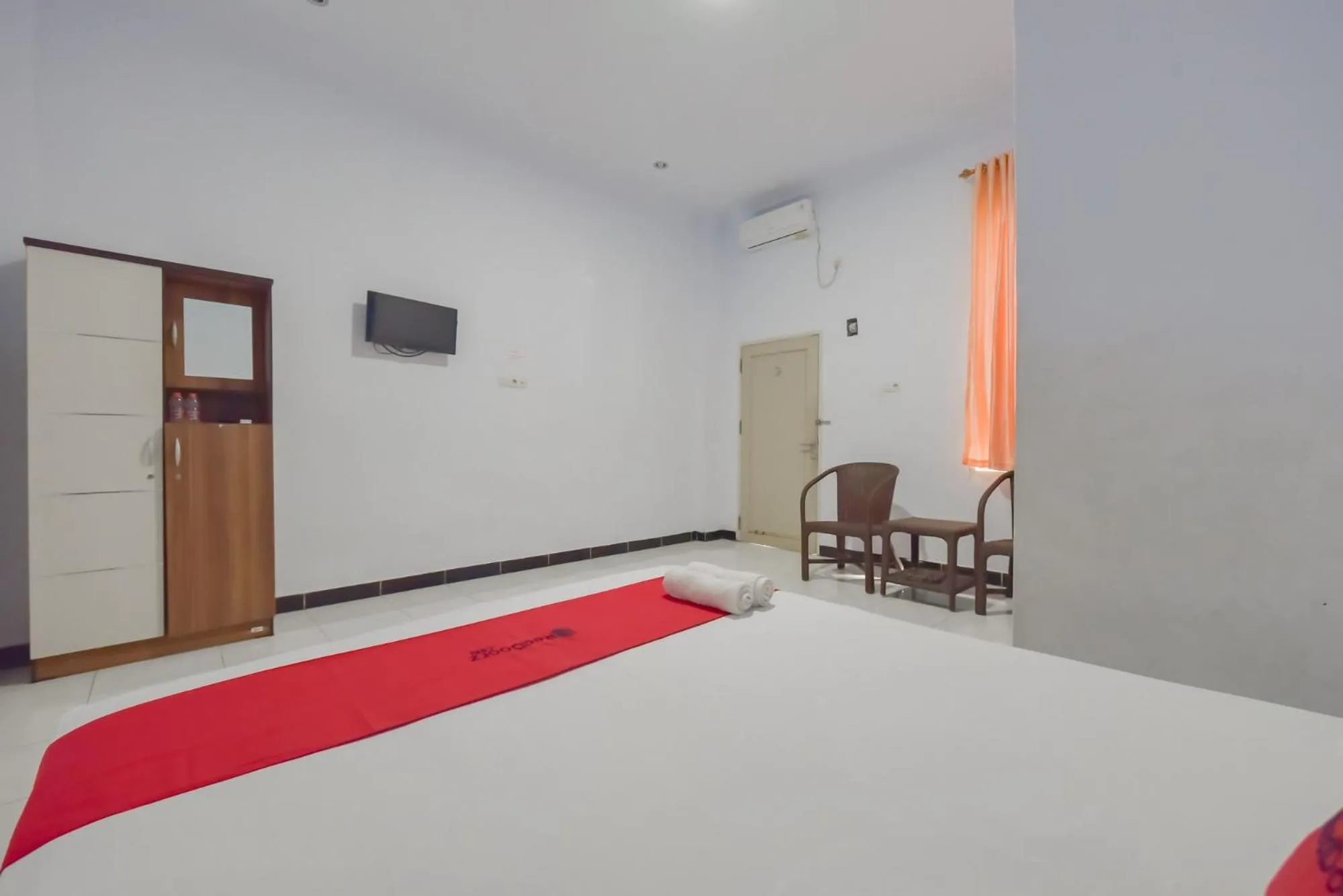 Bed in RedDoorz Syariah near Ramayana Mall Tarakan