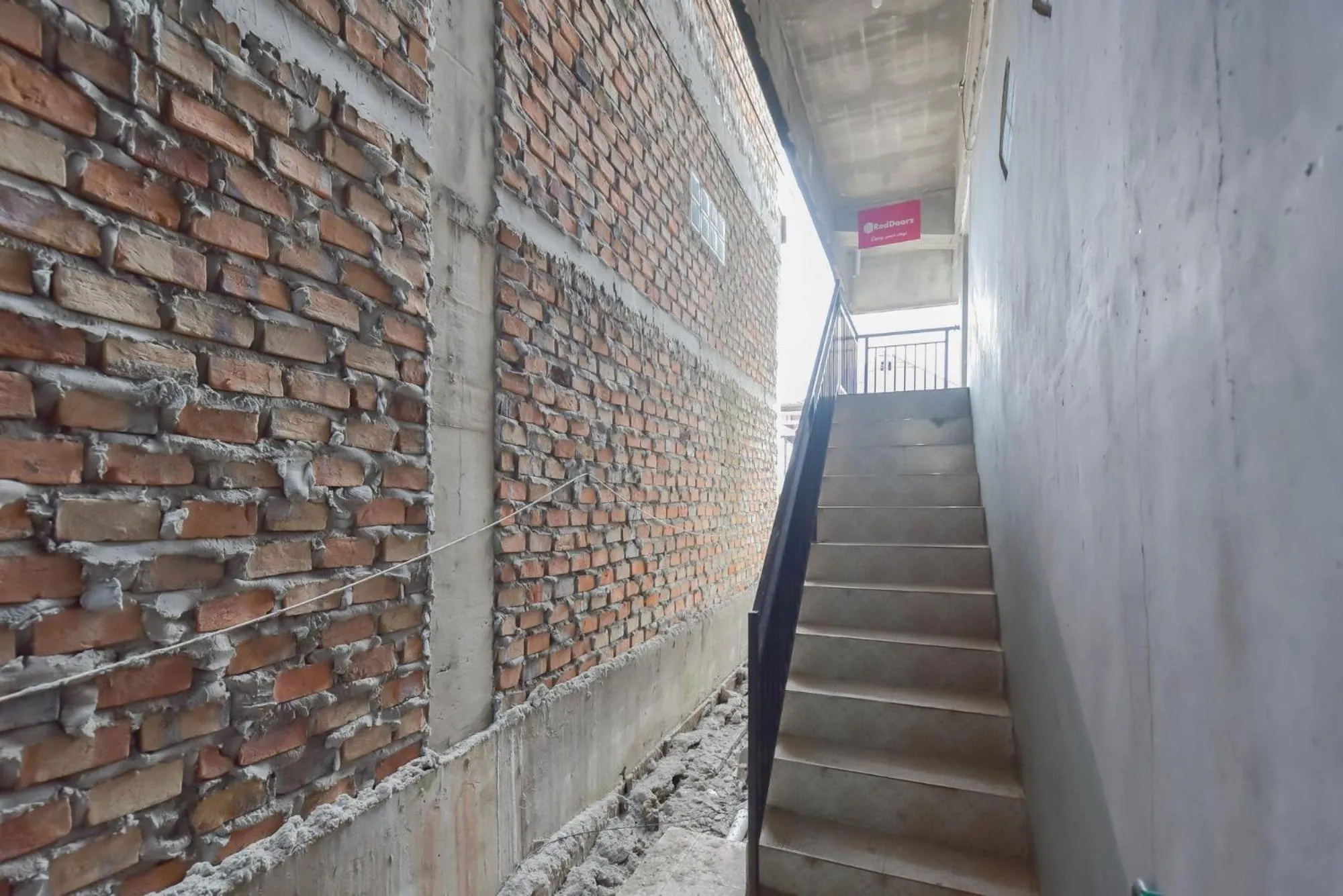 Property building in RedDoorz Syariah near Ramayana Mall Tarakan