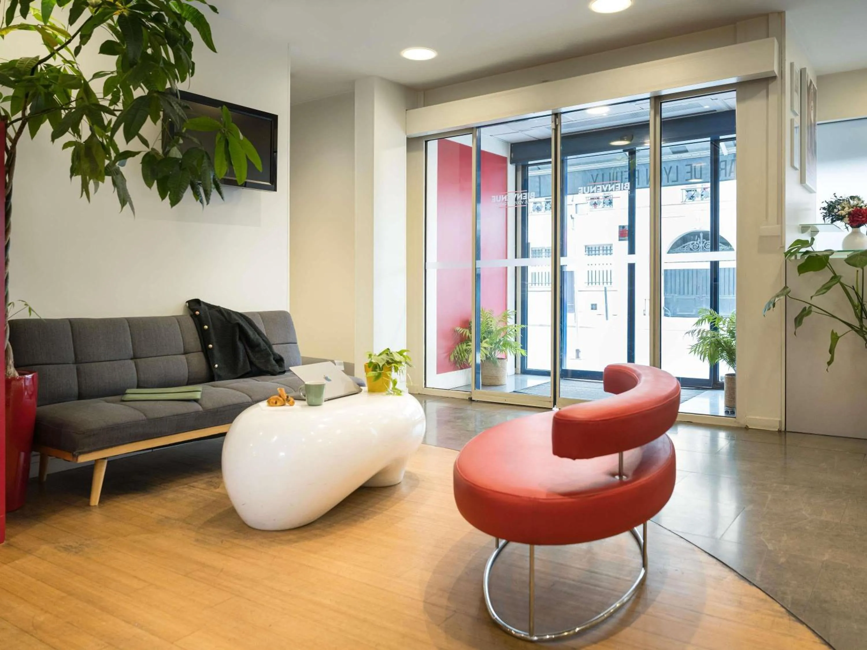 Property building in ibis Paris Gare de Lyon Reuilly