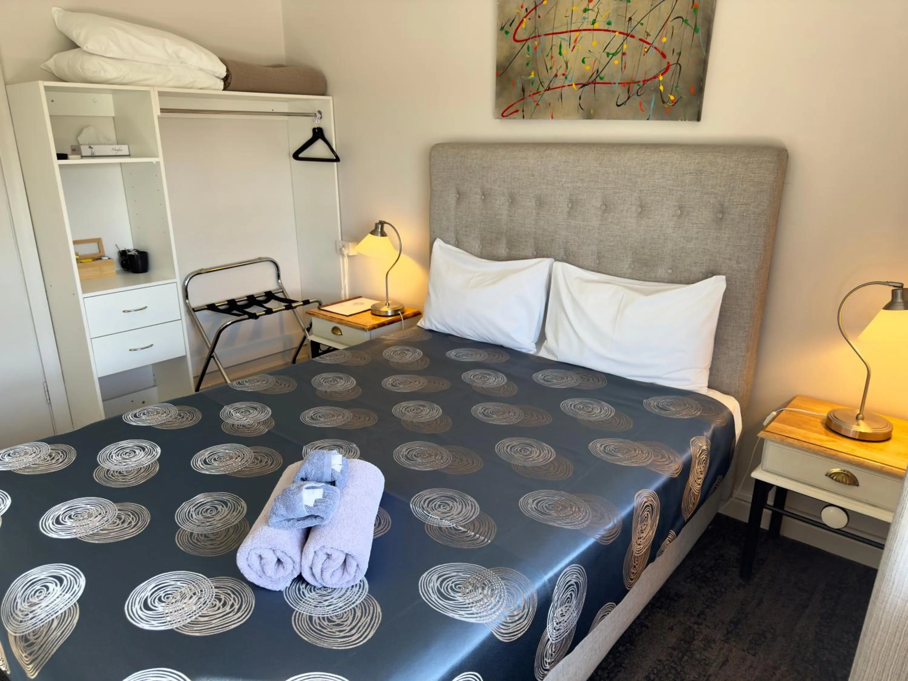 Photo of the whole room, Bed in Tailem Bend Riverside Hotel