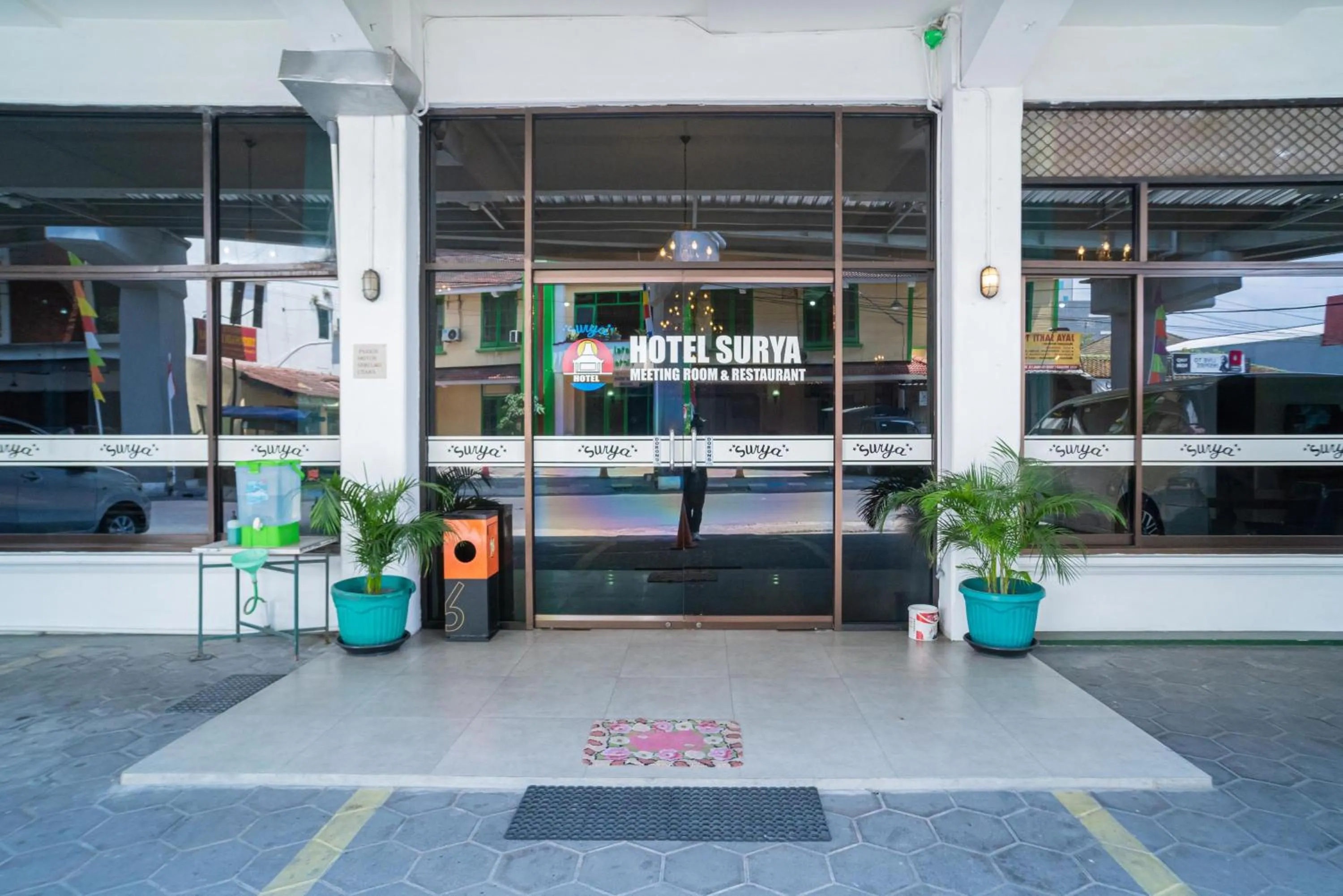 Facade/entrance in RedDoorz Plus at Hotel Surya Solo