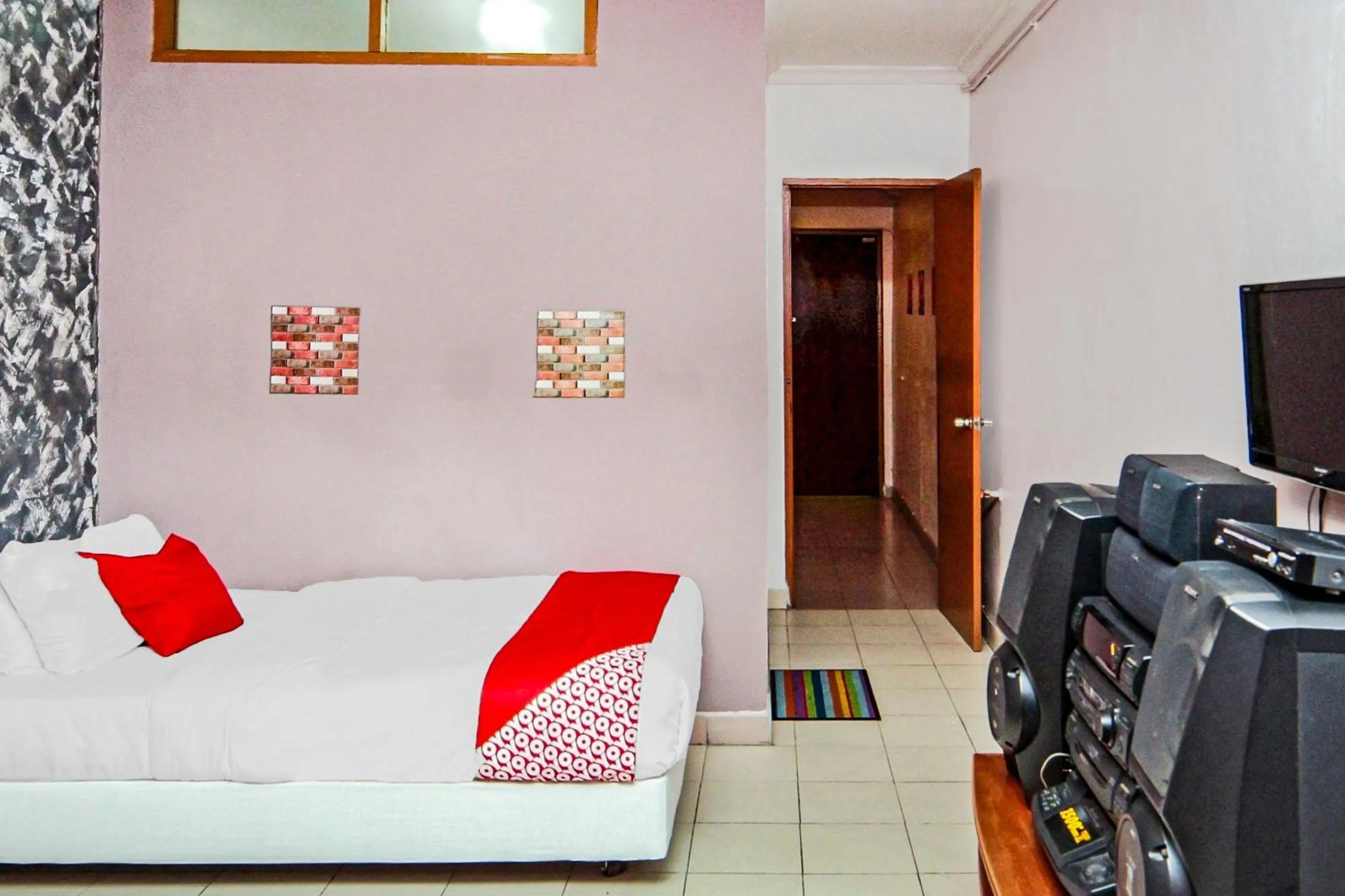 Bedroom in OYO 1173 Mandyrin Hotel