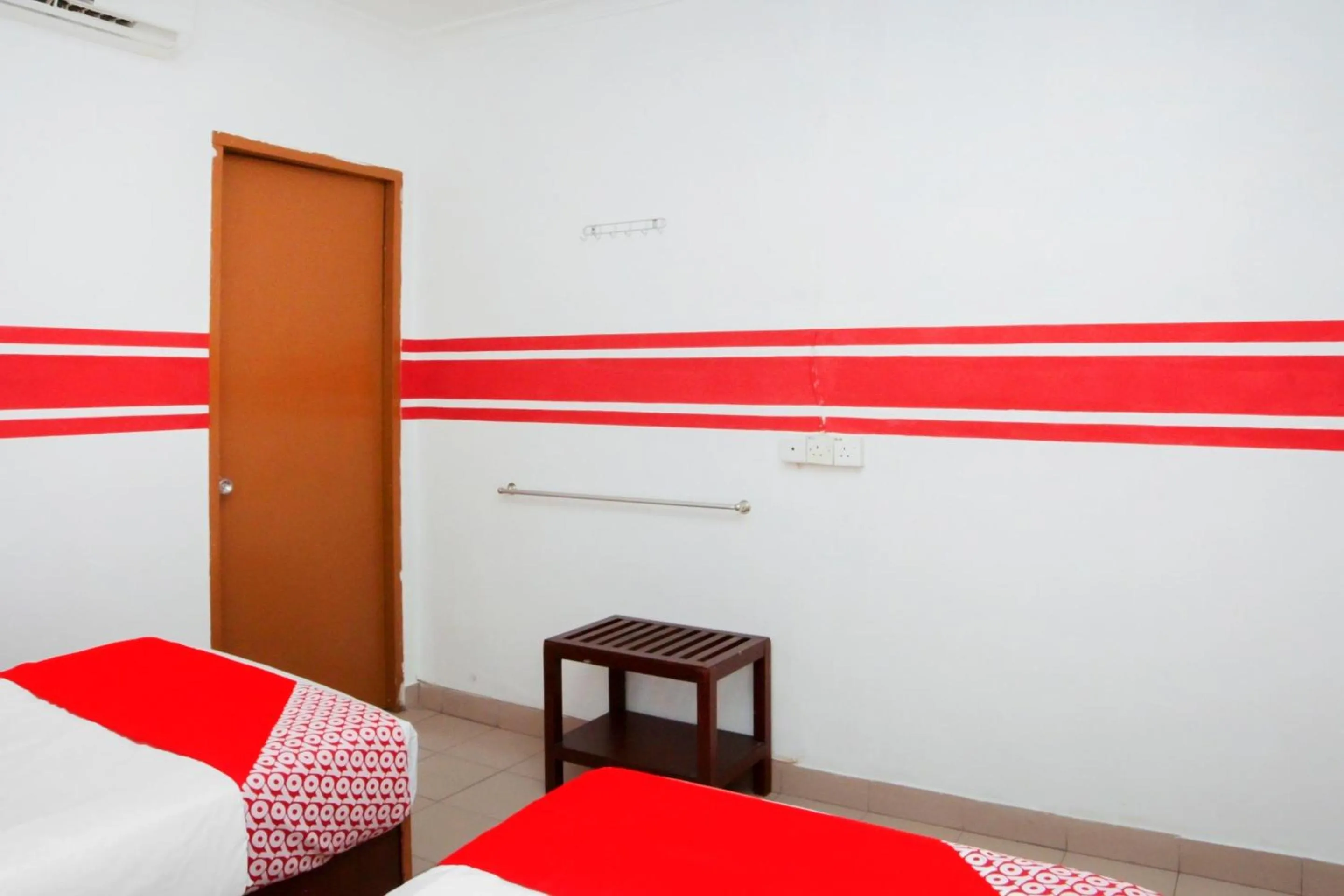 Bedroom, Bed in OYO 1173 Mandyrin Hotel