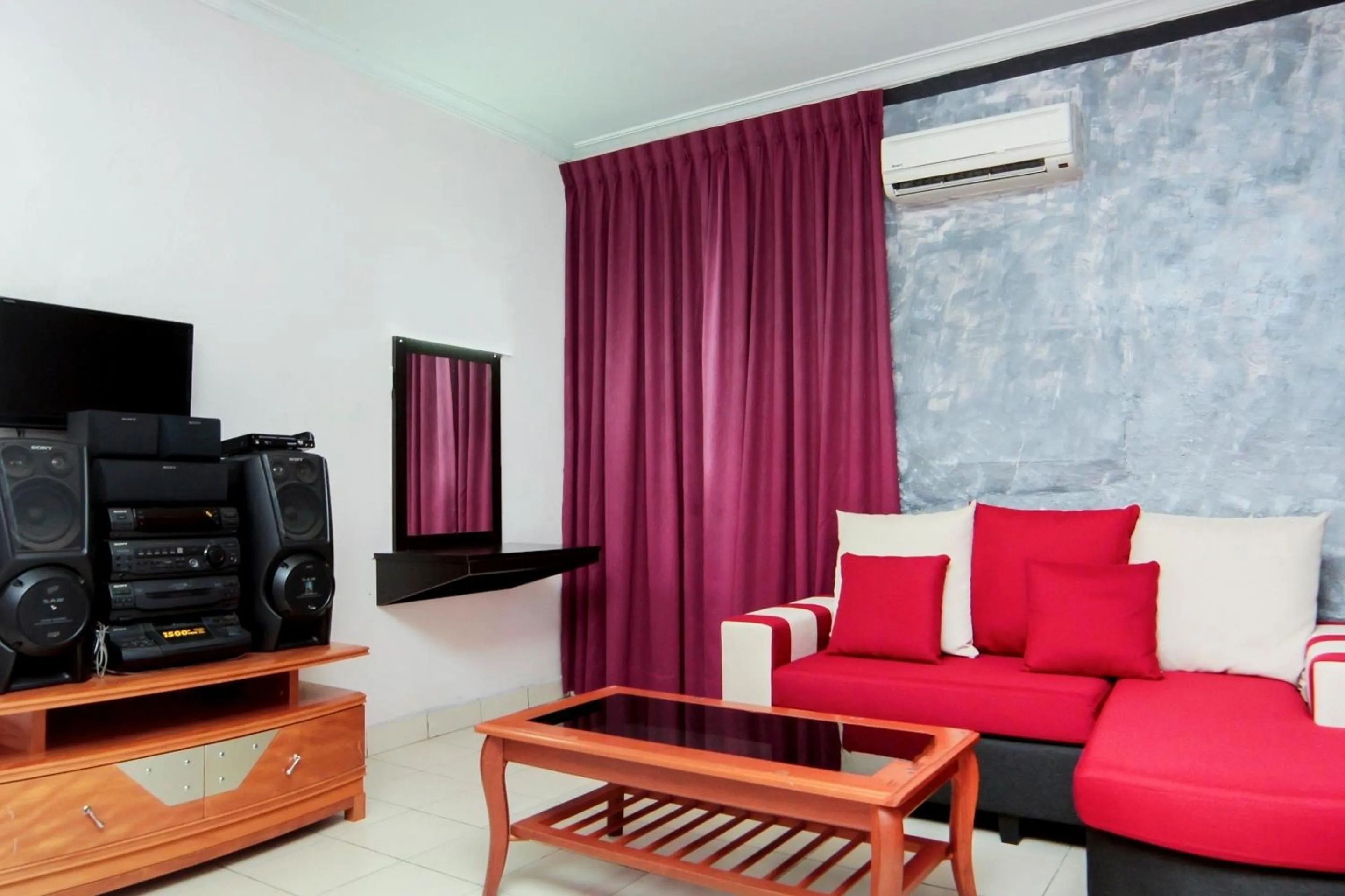 Bedroom in OYO 1173 Mandyrin Hotel