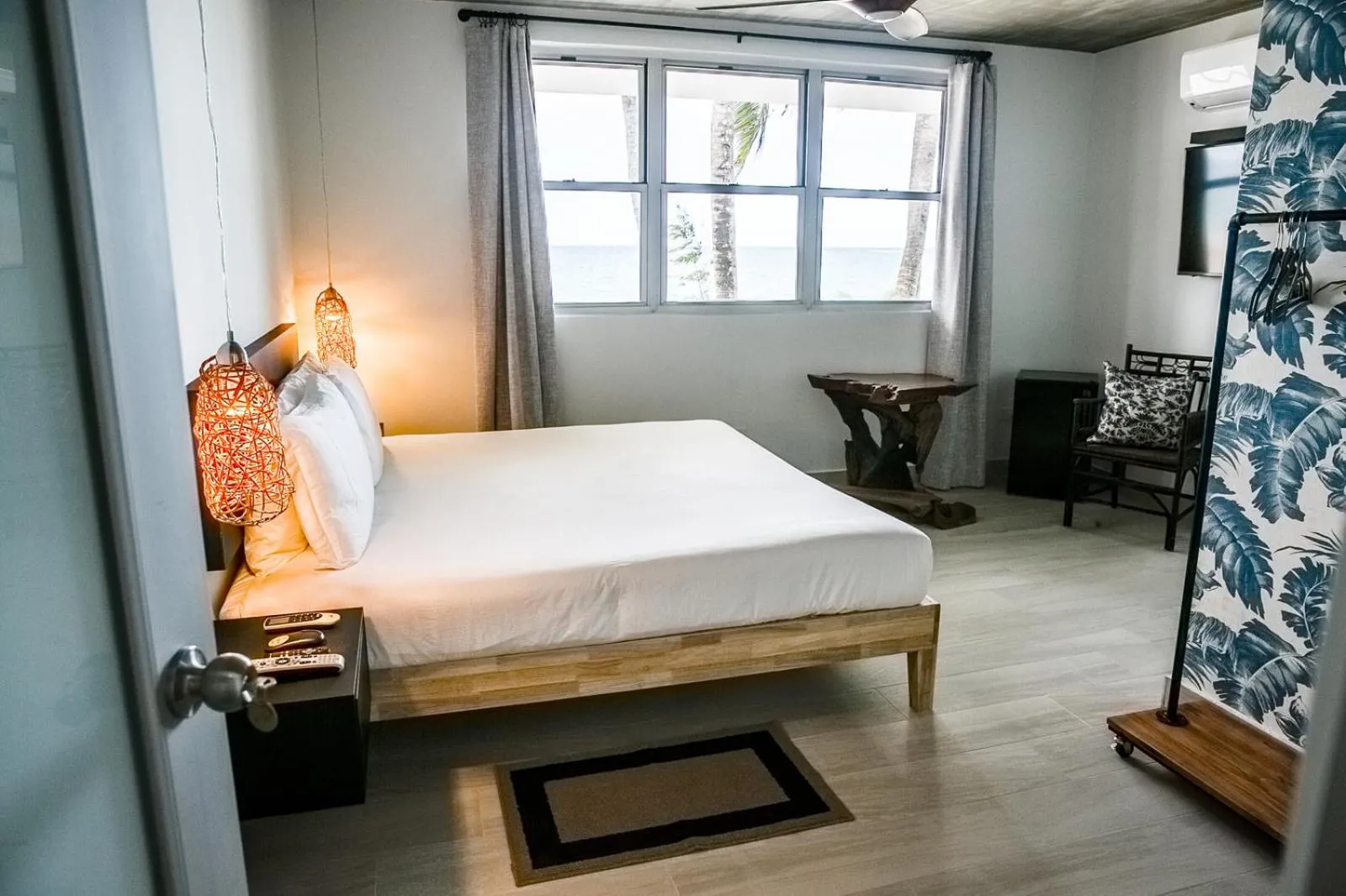 Bed in Numero Uno Beach House