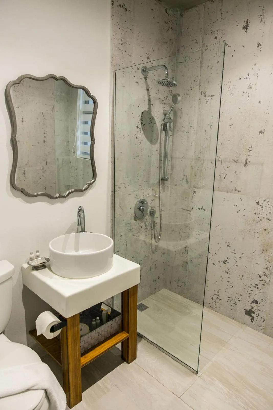 Shower in Numero Uno Beach House