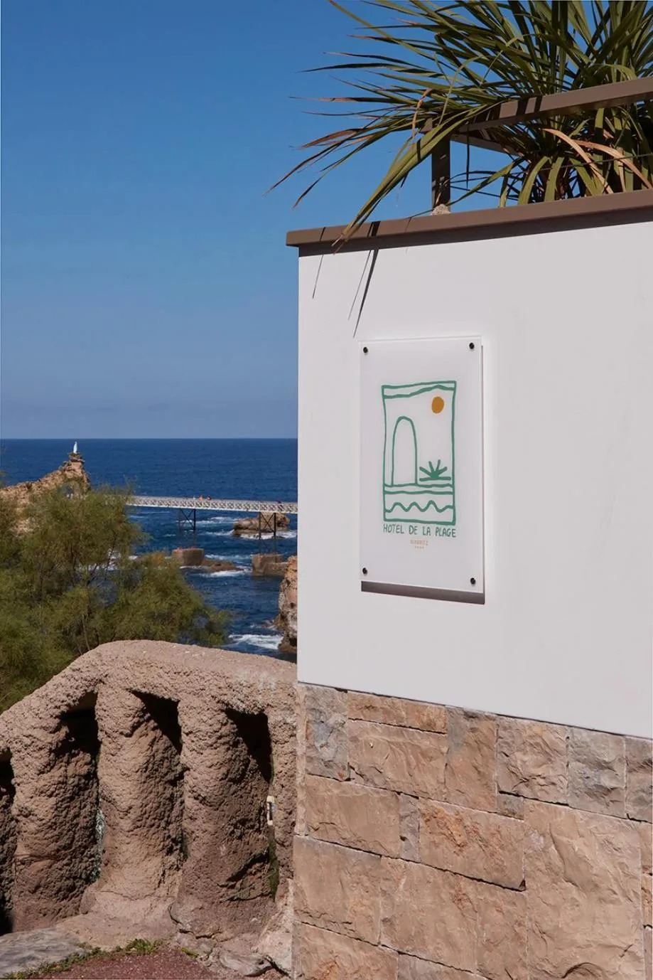 Property building in Hôtel de La Plage