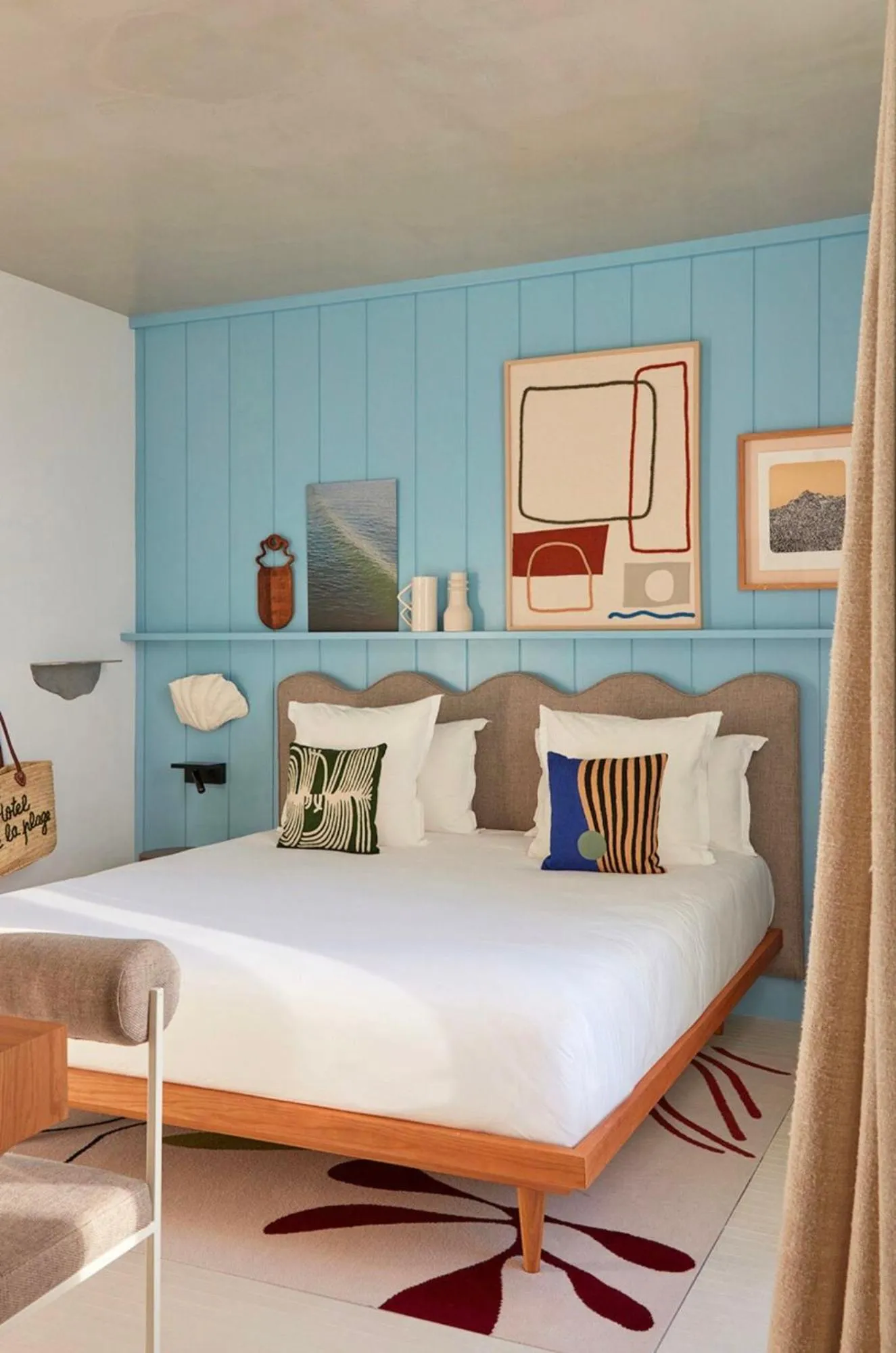 Photo of the whole room, Bed in Hôtel de La Plage