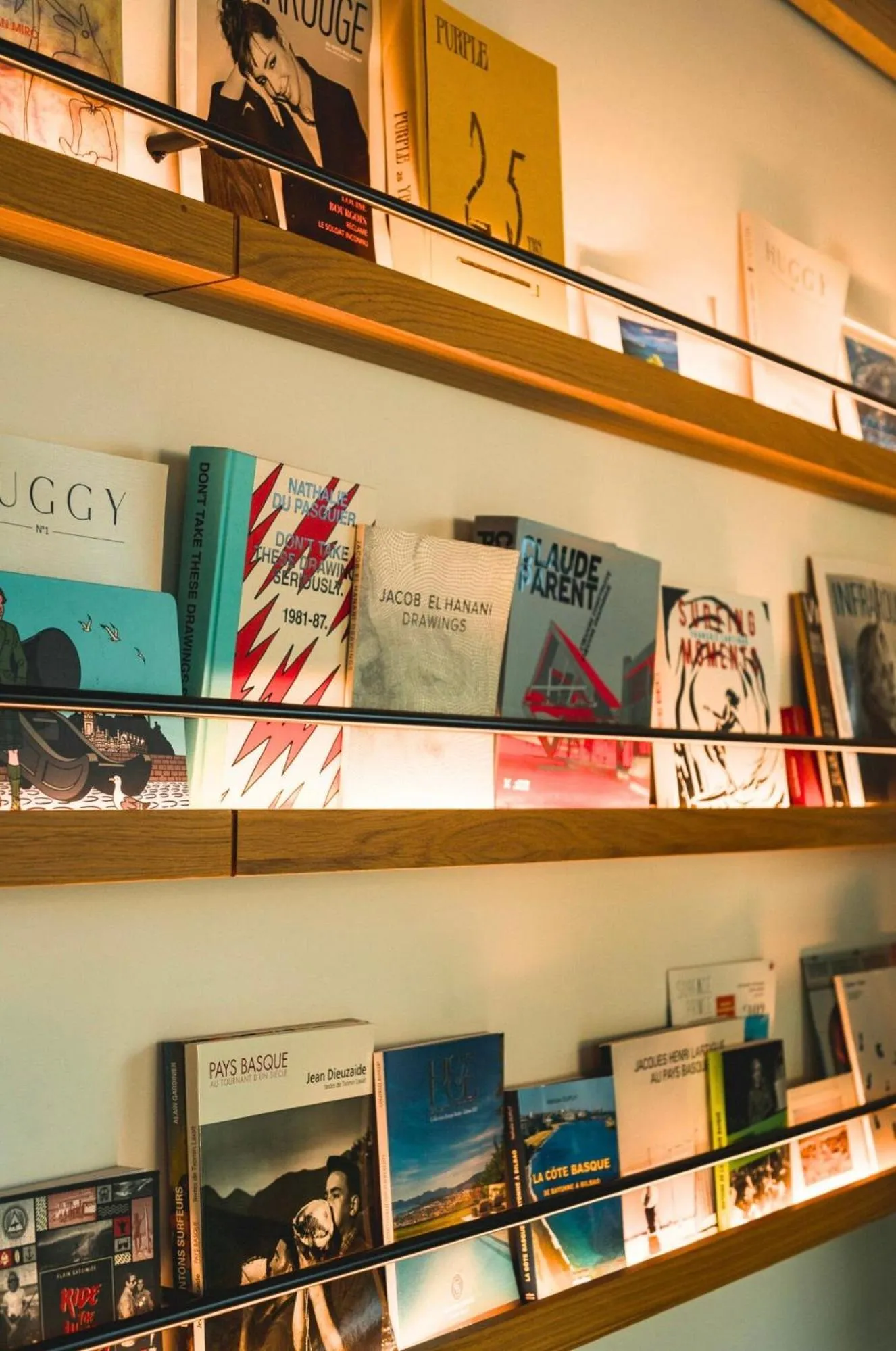 Library in Hôtel de La Plage